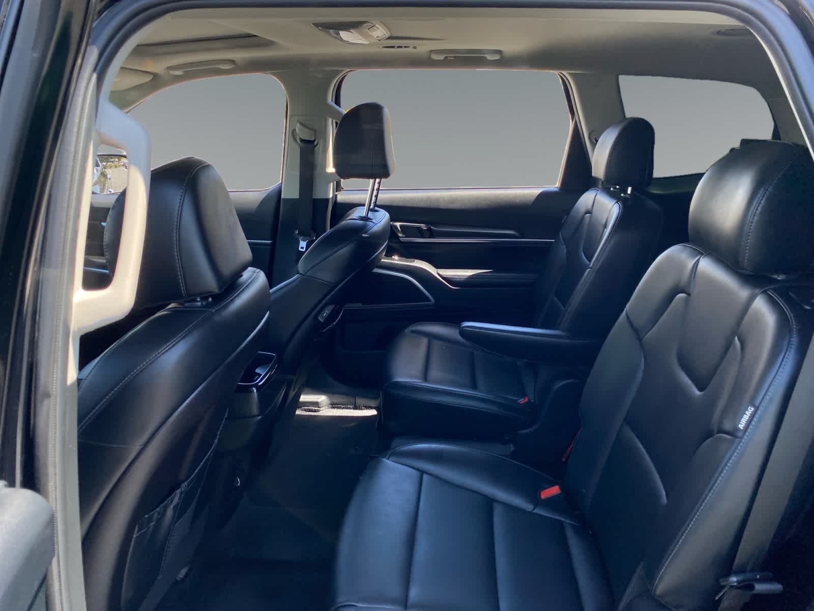 2024 Kia Telluride S - Photo 13