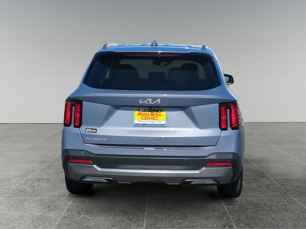 Used 2024 Kia Sorento S SUV