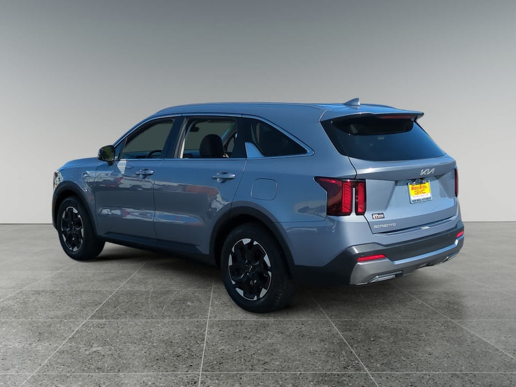 Used 2024 Kia Sorento S SUV