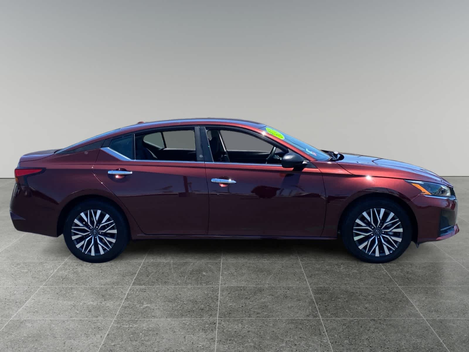 2025 Nissan Altima SV - Photo 6