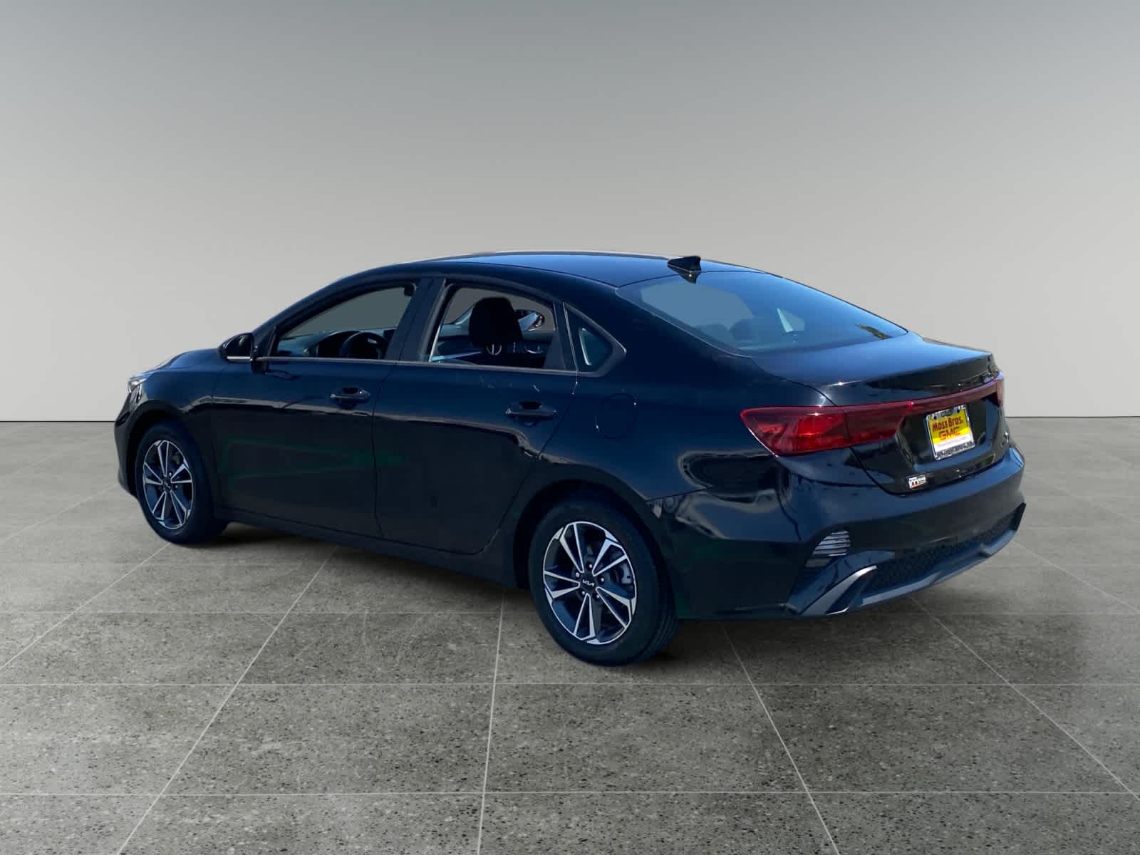 2024 Kia Forte LXS - Photo 3