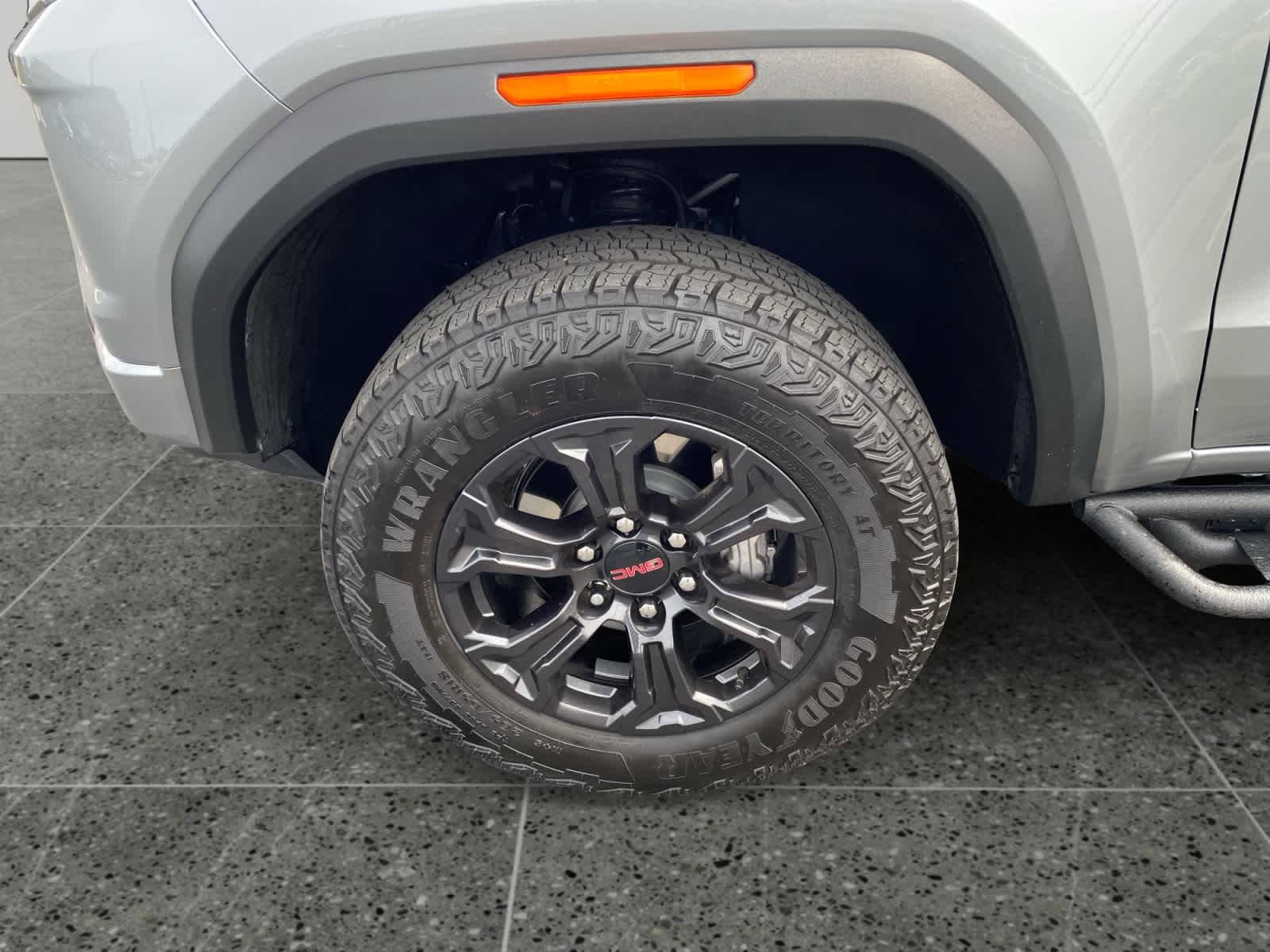2025 GMC Canyon Elevation - Photo 14
