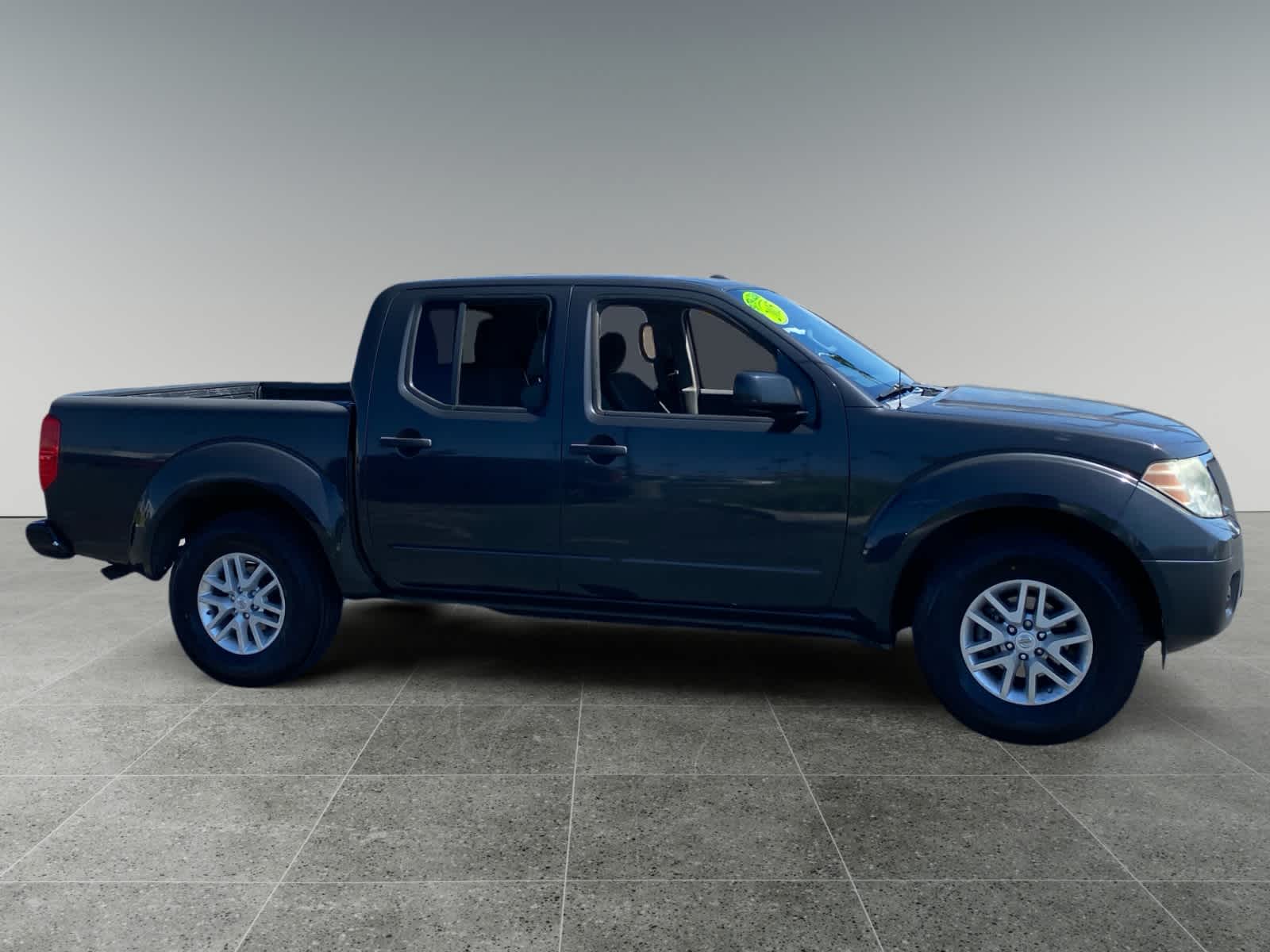 2015 Nissan Frontier SV - Photo 6