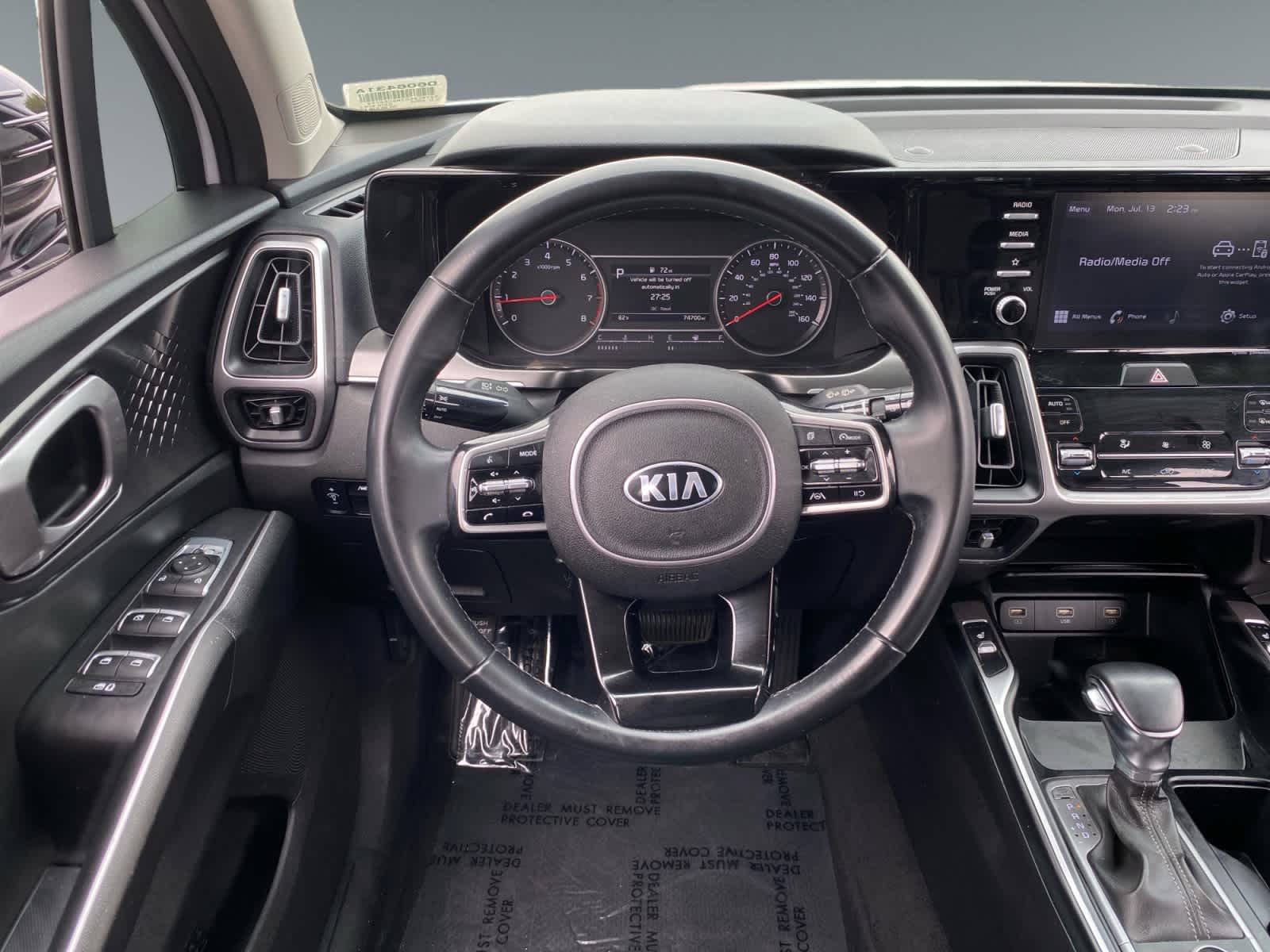 2021 Kia Sorento S - Photo 12