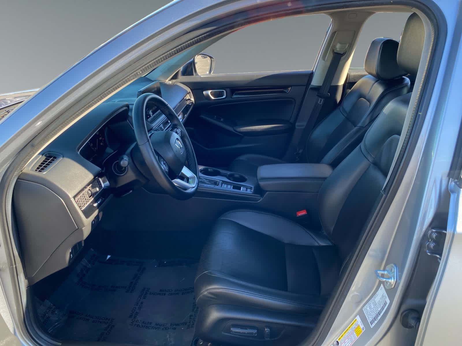 2024 Honda Civic Hatchback EX-L - Photo 9