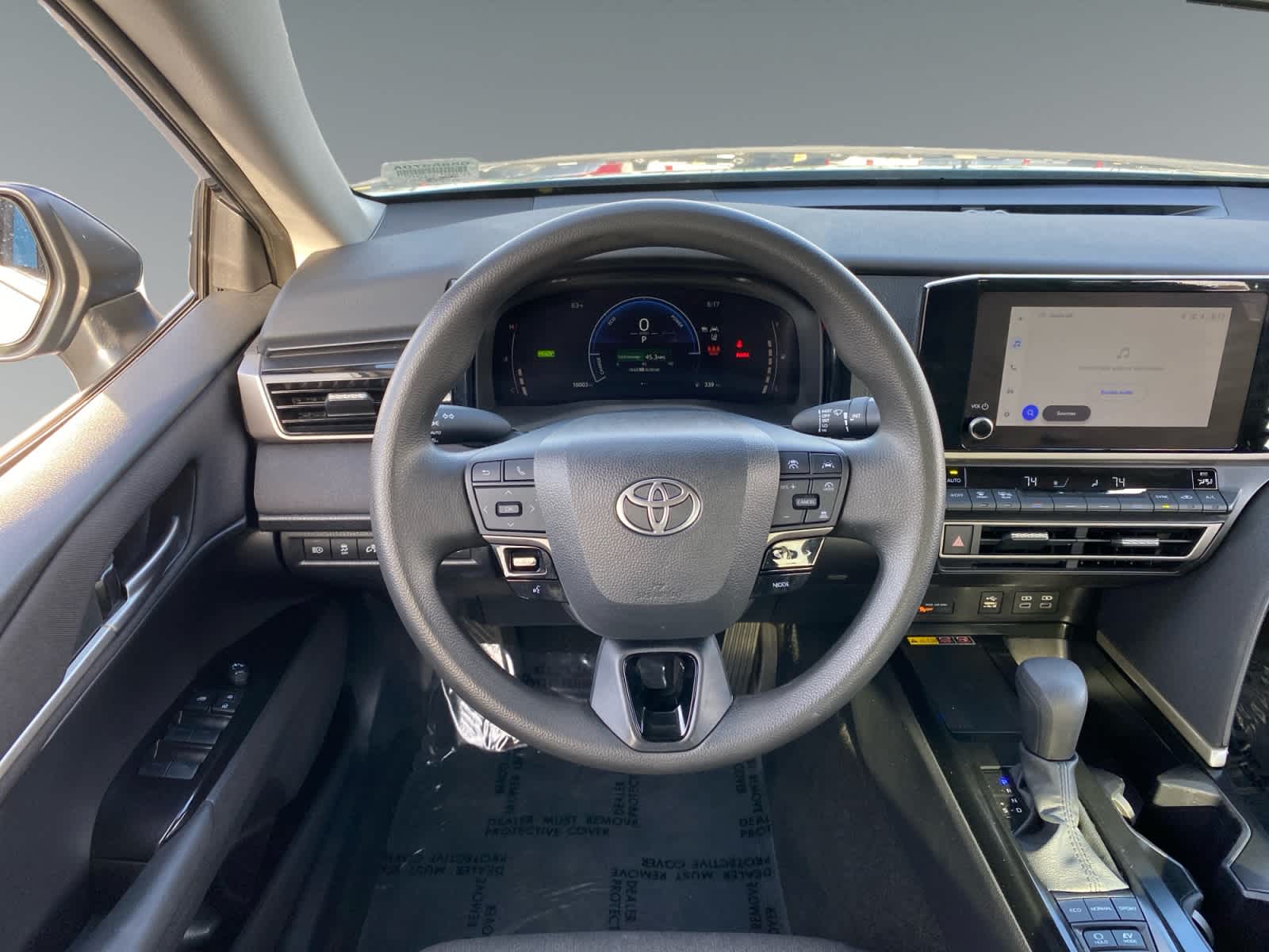 2025 Toyota Camry LE - Photo 12