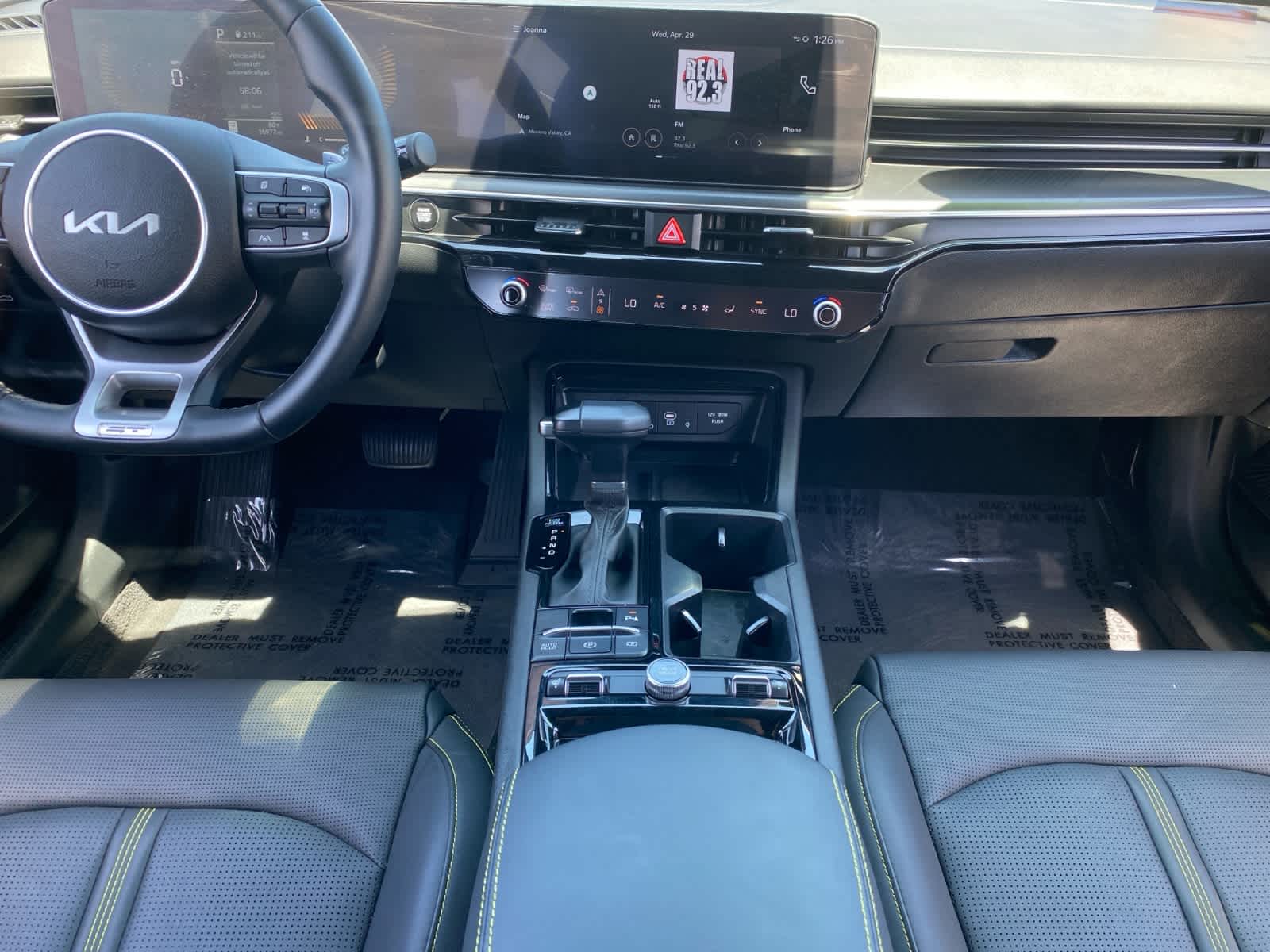 2025 Kia K5 GT - Photo 11
