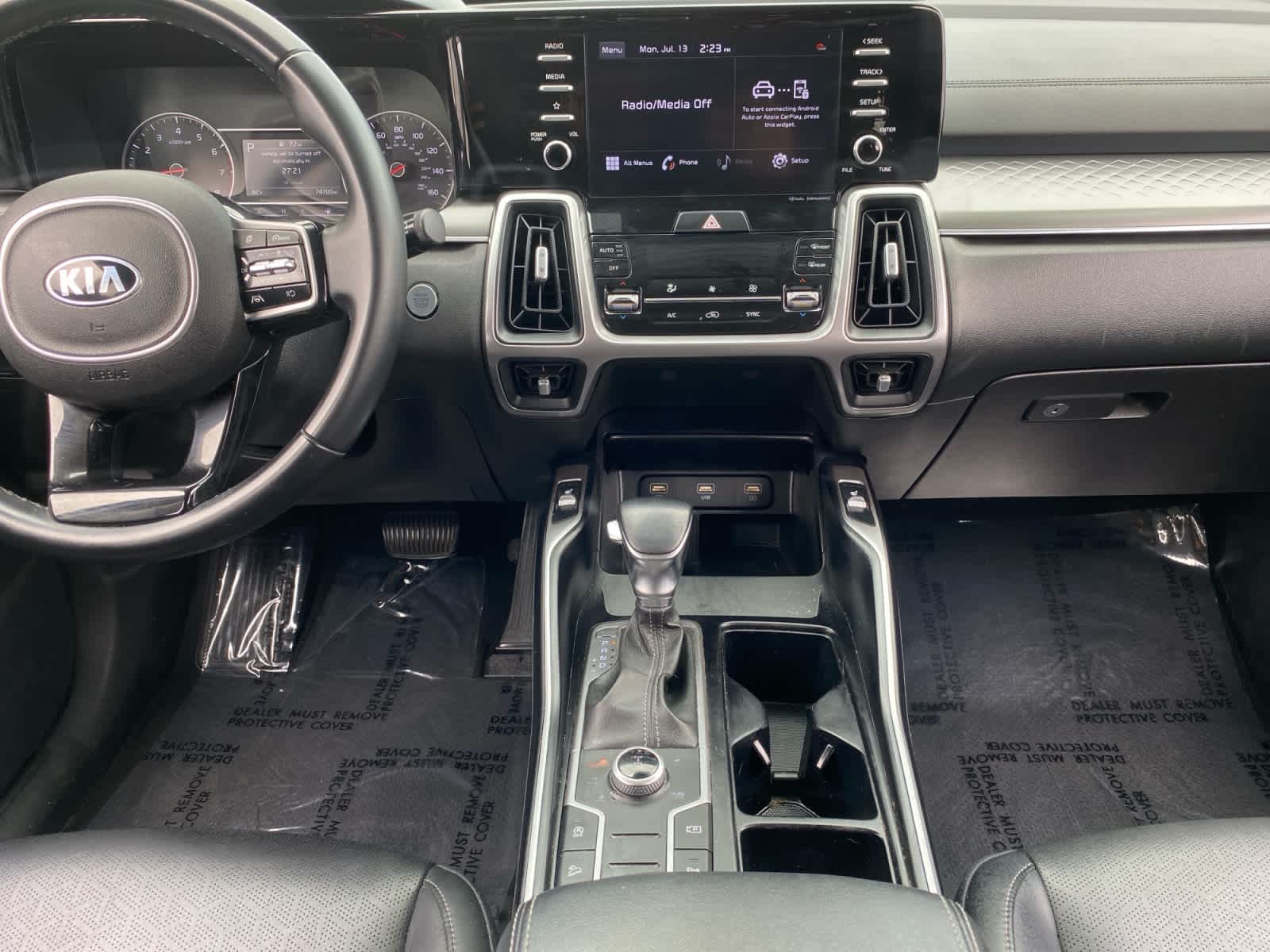 2021 Kia Sorento S - Photo 11