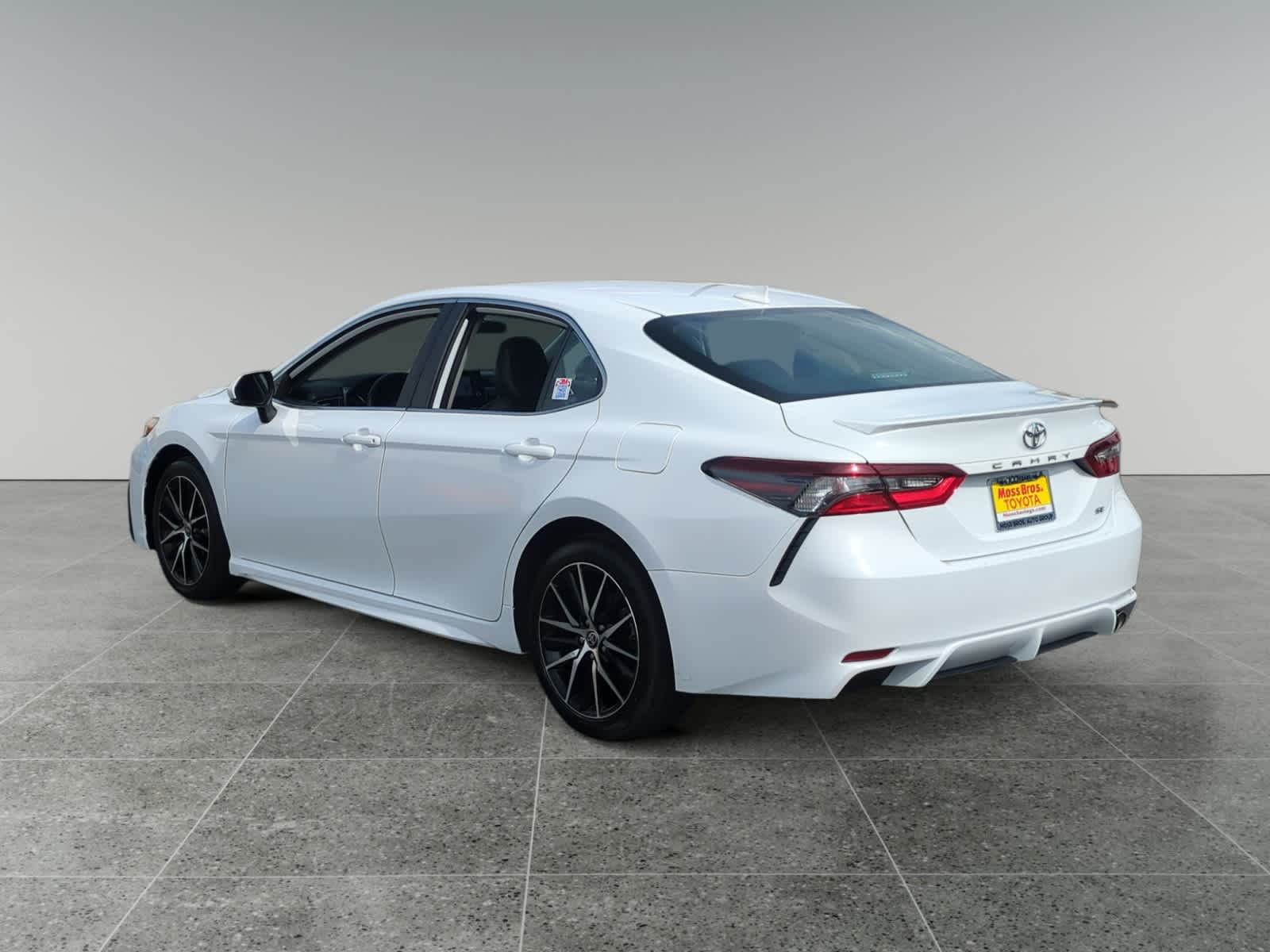 2024 Toyota Camry SE photo 3