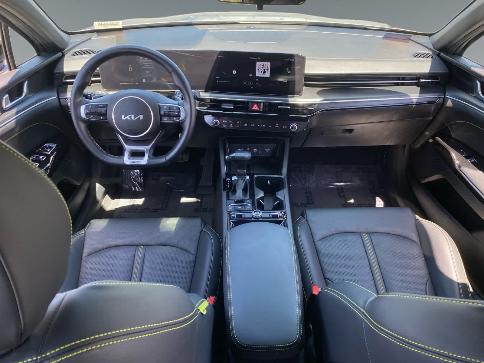 2025 Kia K5 GT - Photo 10