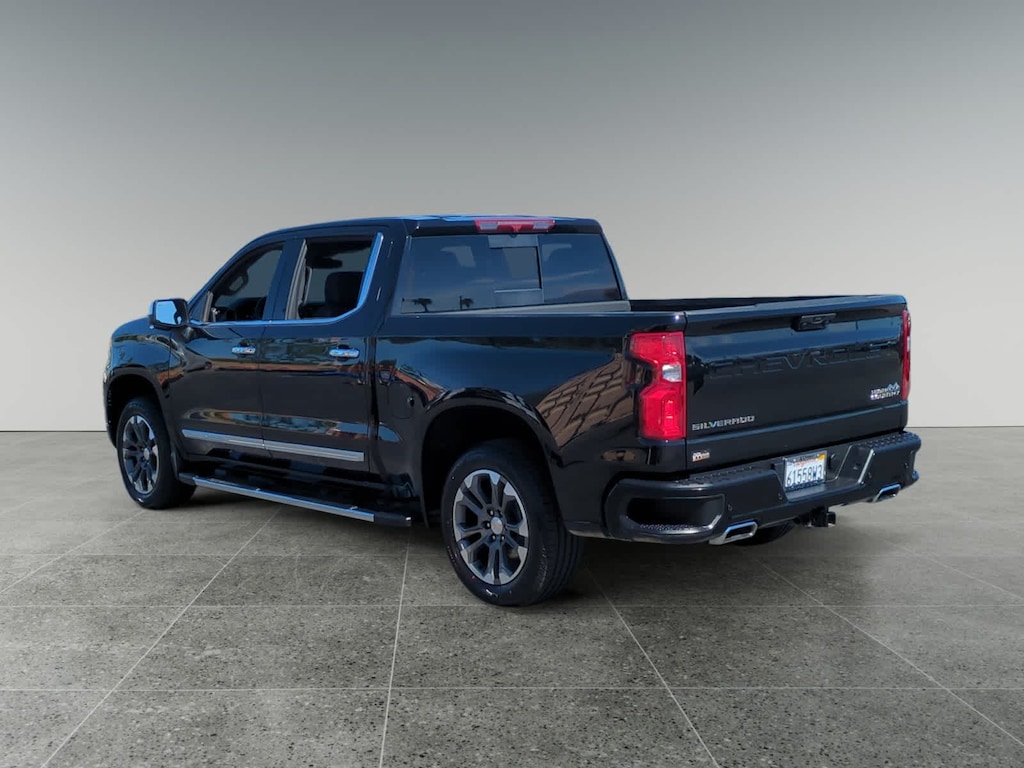Used 2024 Chevrolet Silverado 1500 High Country Truck Crew Cab