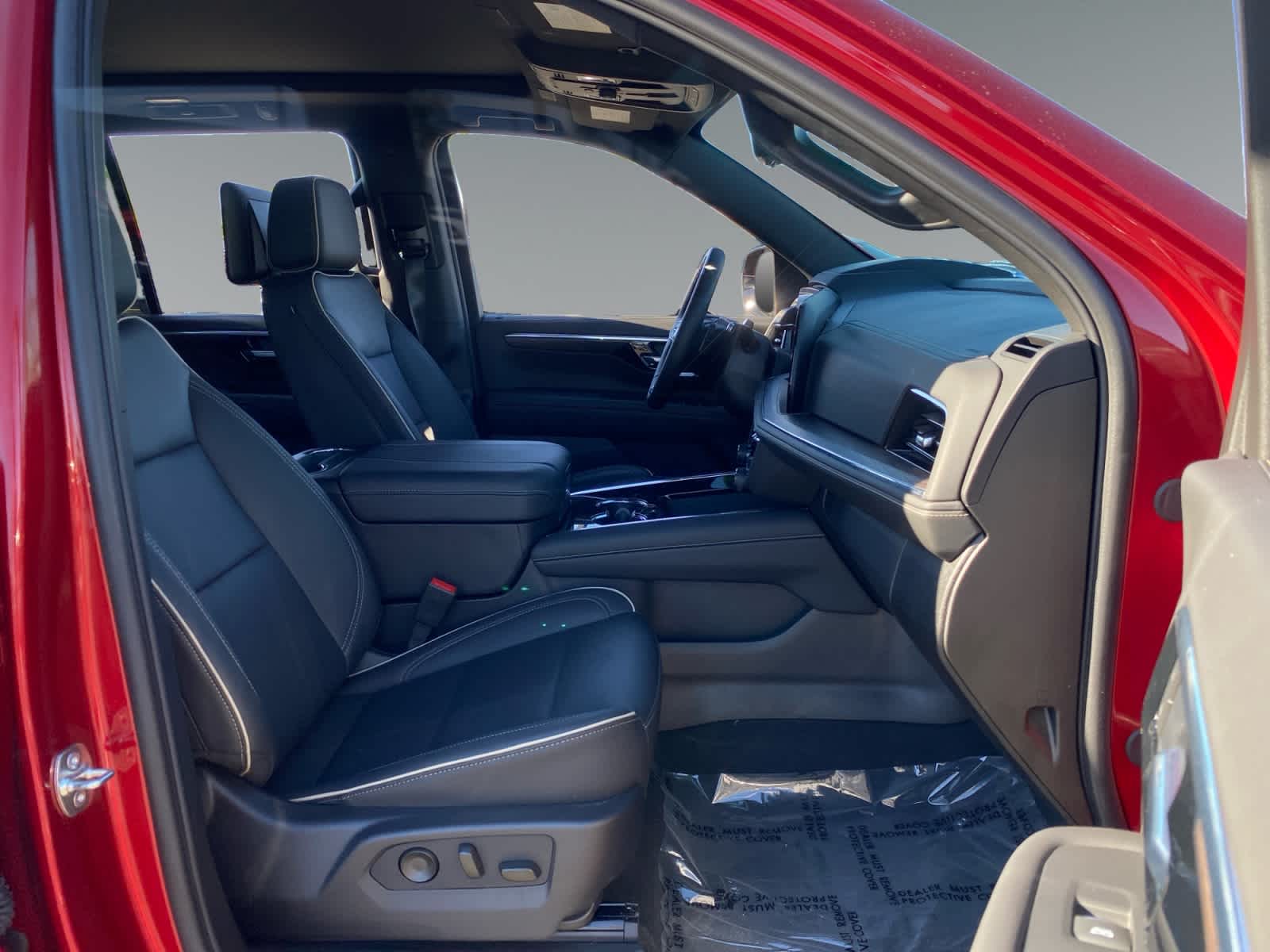 2025 Chevrolet Tahoe Premier - Photo 15