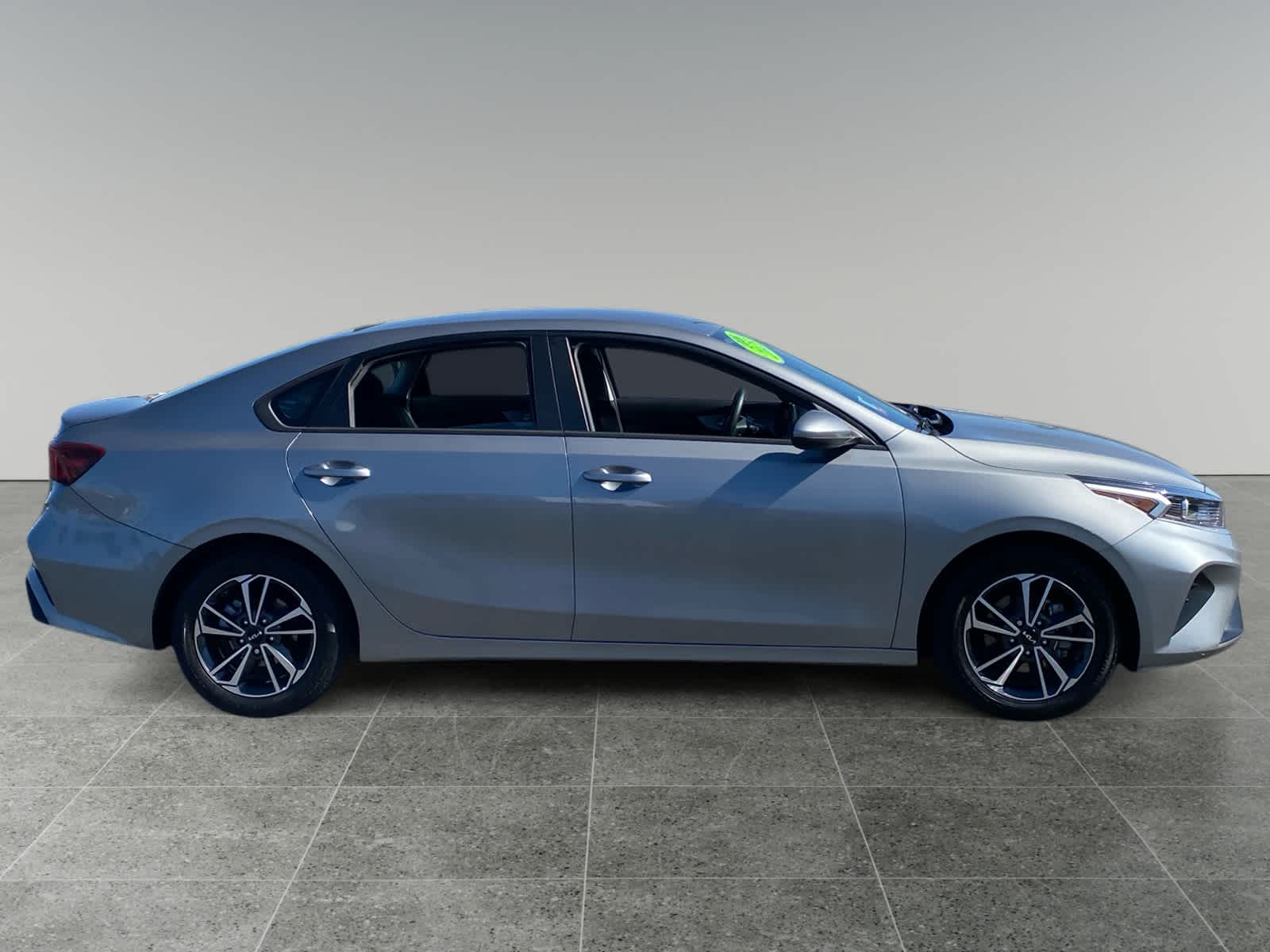 2023 Kia Forte LXS photo 6