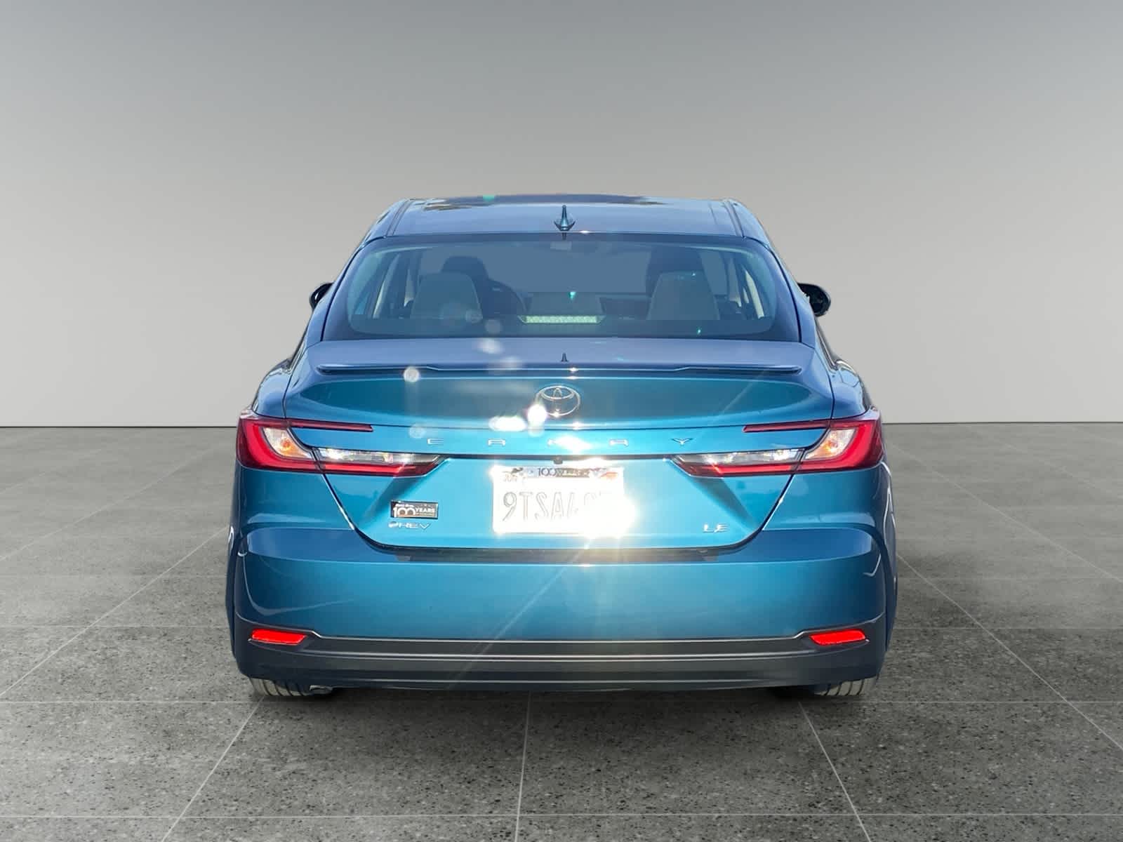 2025 Toyota Camry LE - Photo 4