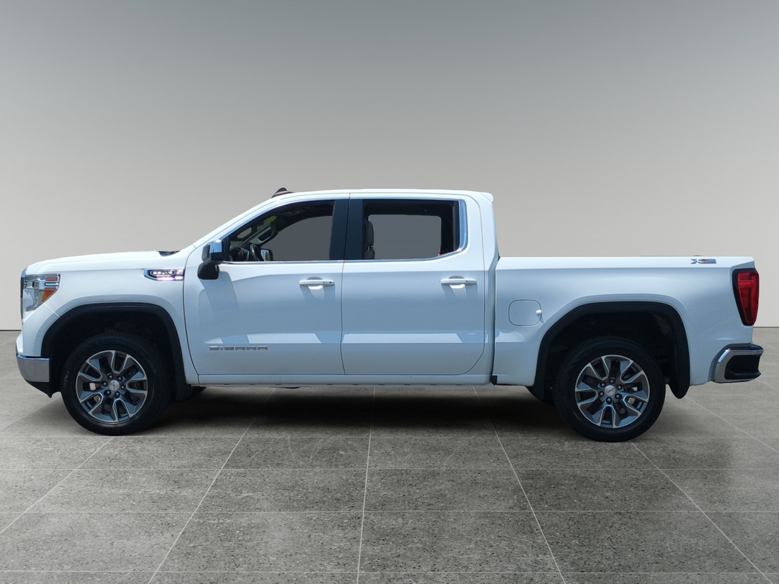 Used 2020 GMC Sierra 1500 SLE with VIN 3GTU9BED8LG140649 for sale in Moreno Valley, CA