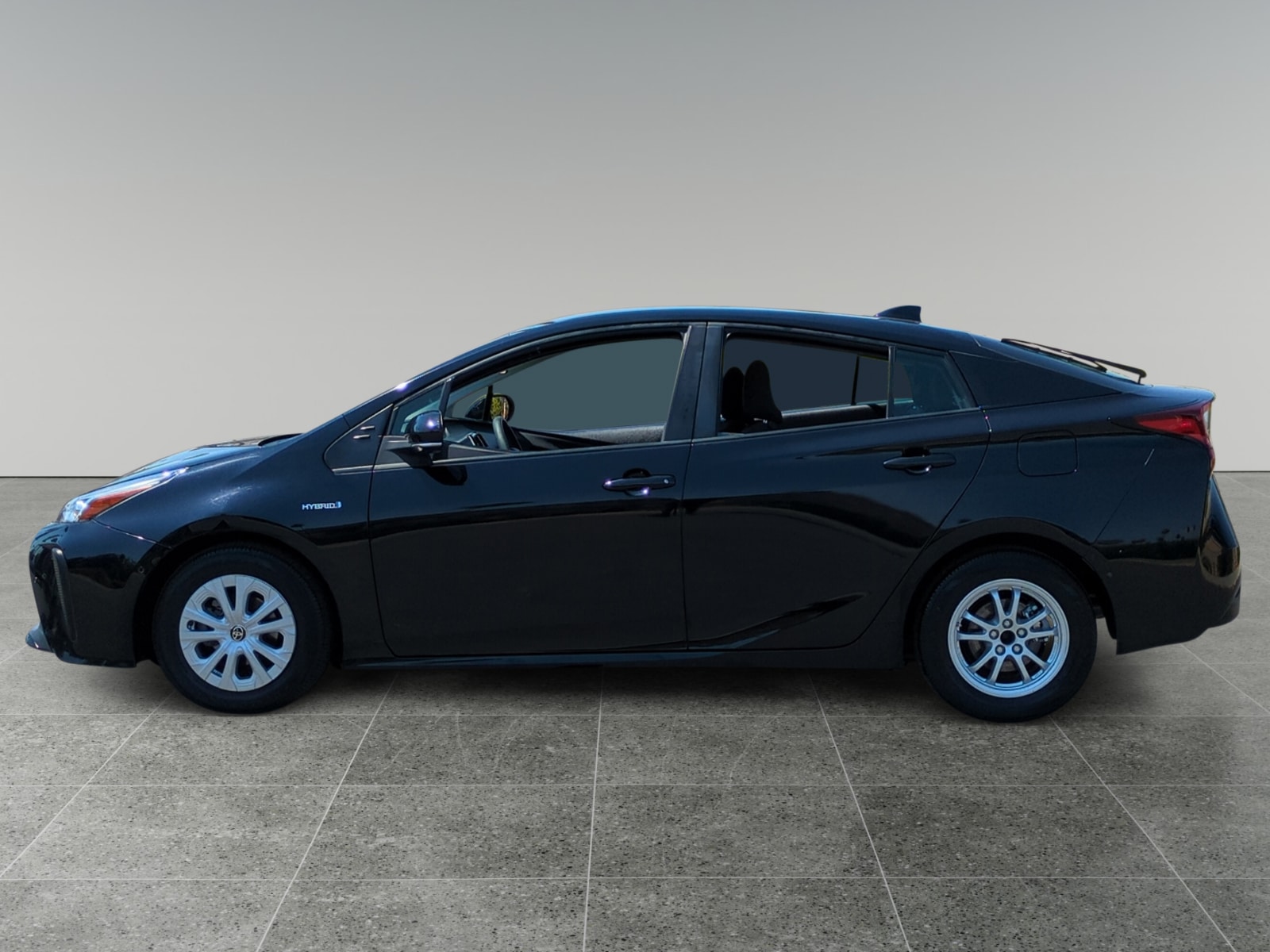 Used 2021 Toyota Prius LE with VIN JTDKAMFUXM3138303 for sale in Moreno Valley, CA