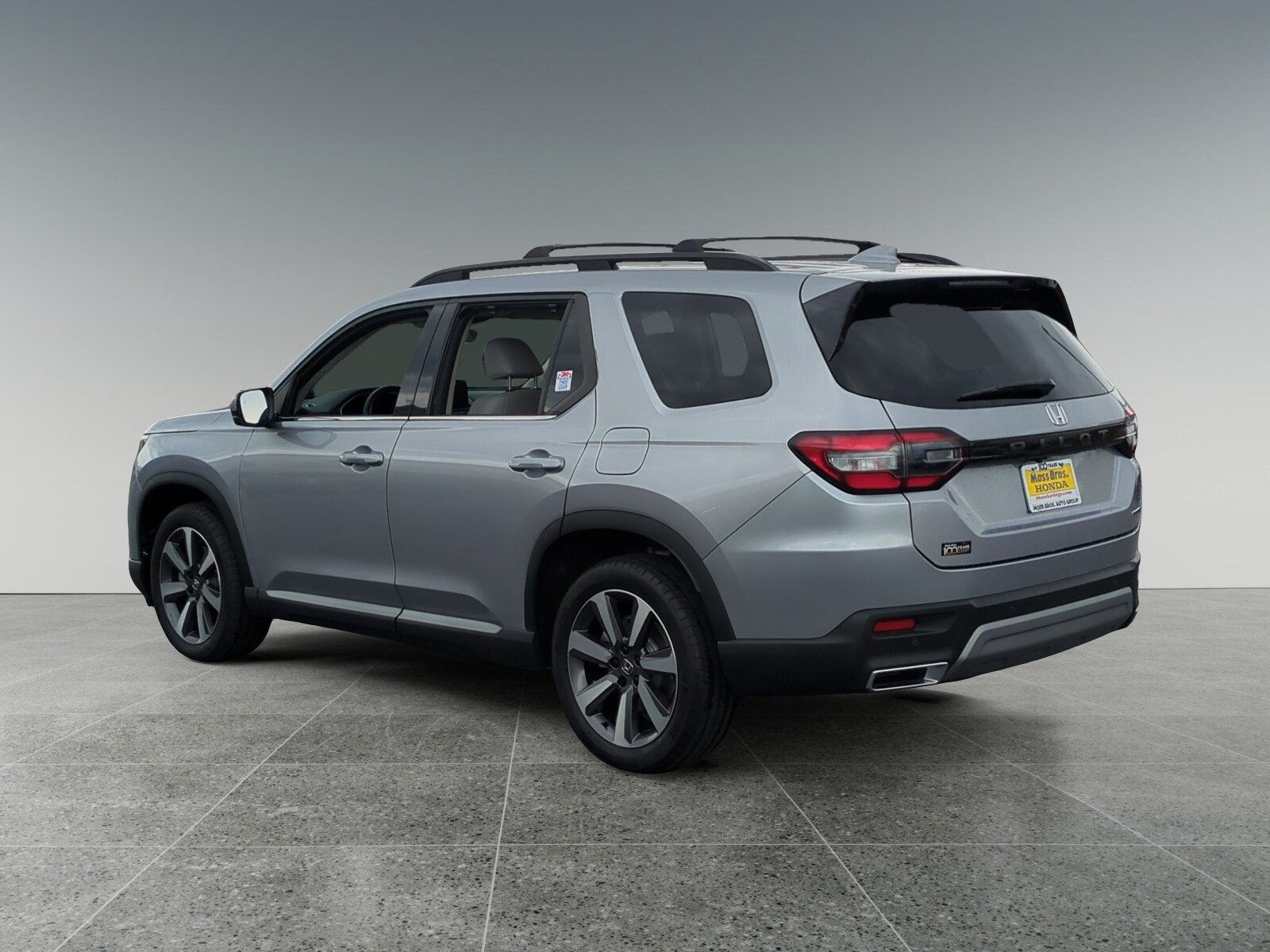 2024 Honda Pilot Touring photo 3