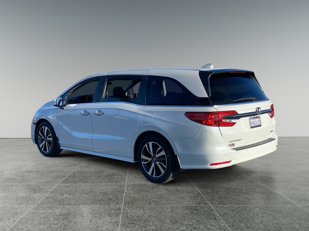 Used 2023 Honda Odyssey Touring Van