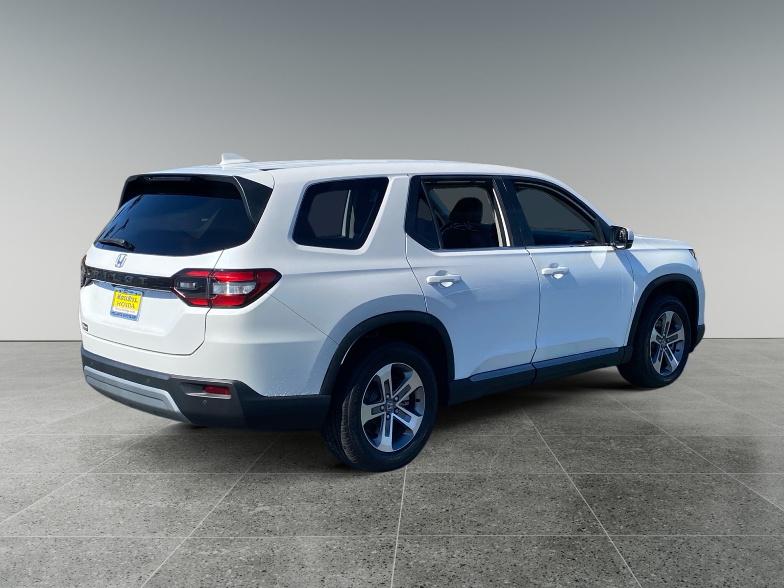 2023 Honda Pilot EX-L - Photo 5