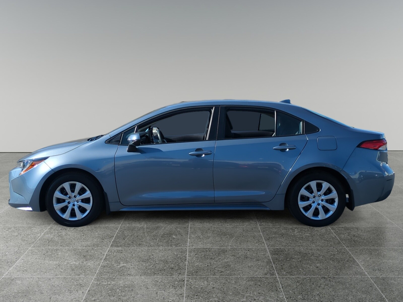 2025 Toyota Corolla LE photo 2