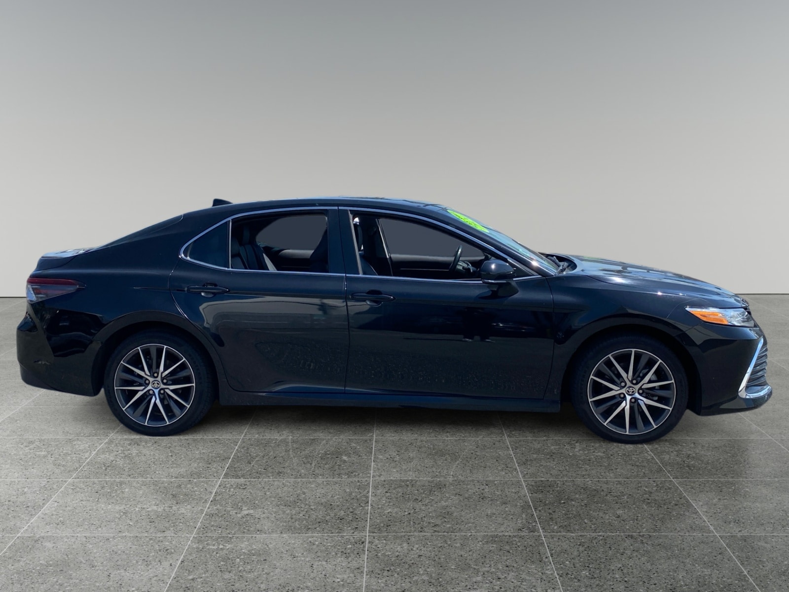 2024 Toyota Camry Hybrid XLE photo 6