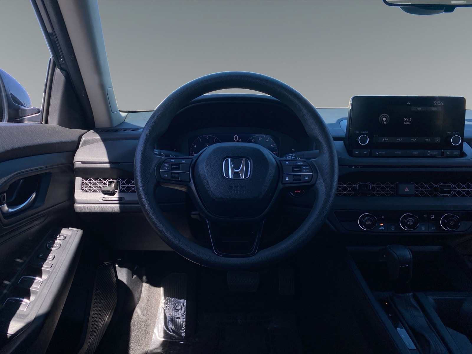 2025 Honda Accord LX - Photo 12