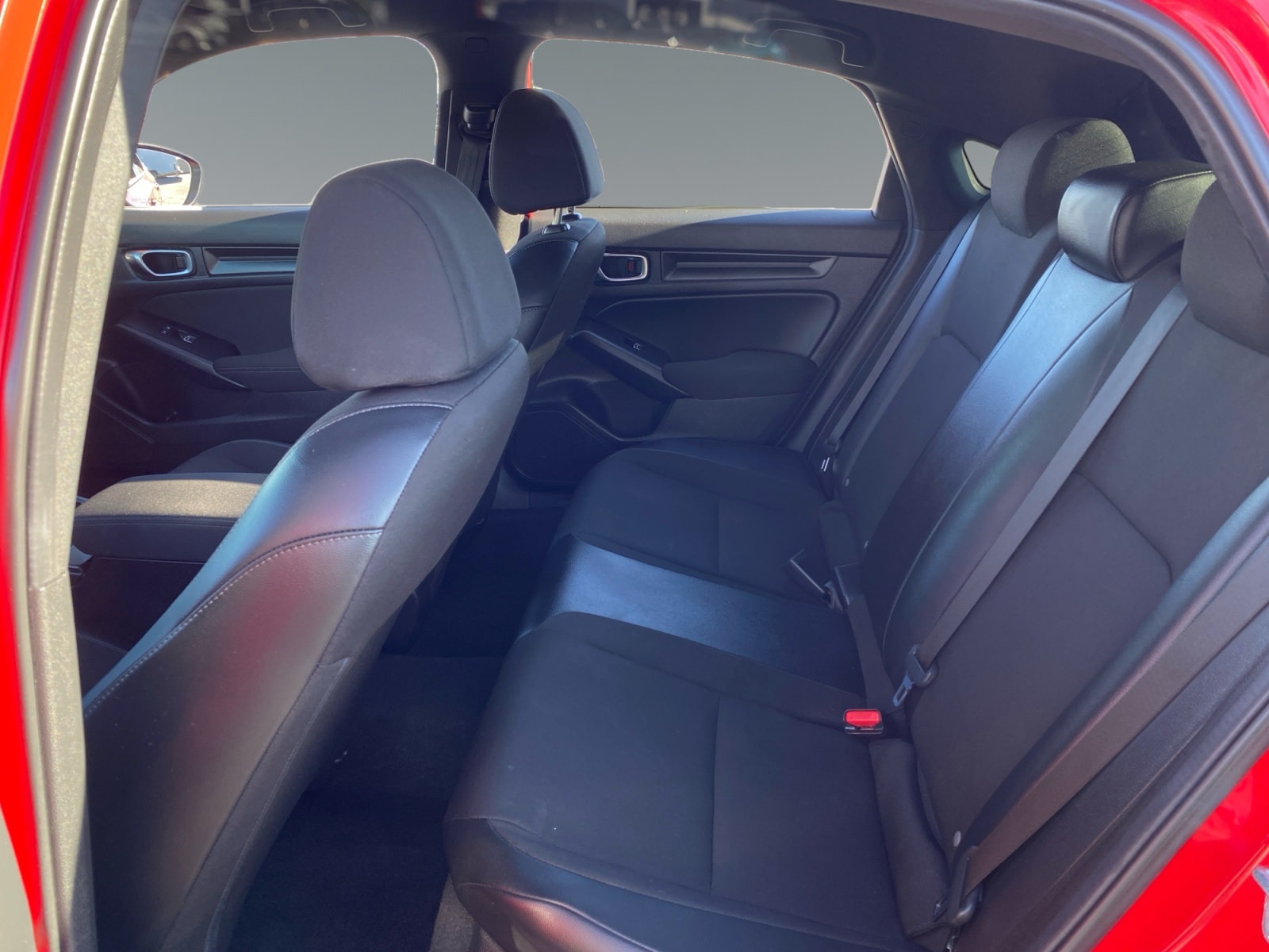 2025 Honda Civic Hatchback Sport - Photo 13