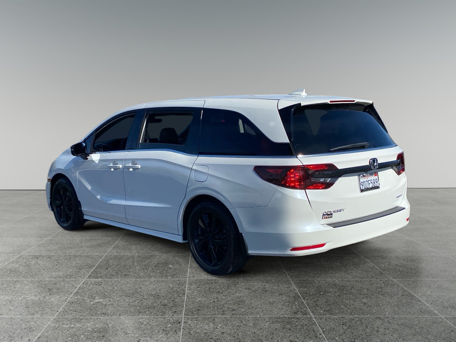 2023 Honda Odyssey Sport photo 3