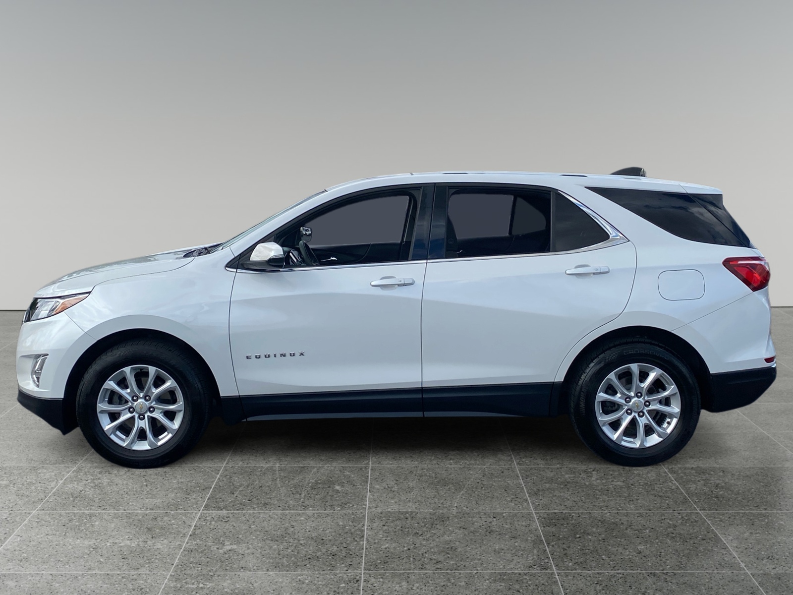 Used 2019 Chevrolet Equinox LT with VIN 2GNAXKEV1K6307193 for sale in Moreno Valley, CA