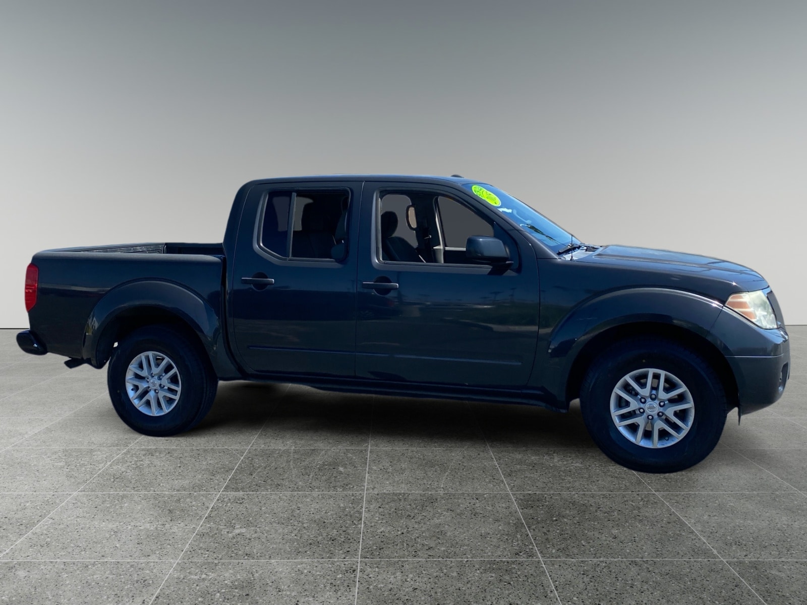2015 Nissan Frontier SV - Photo 6
