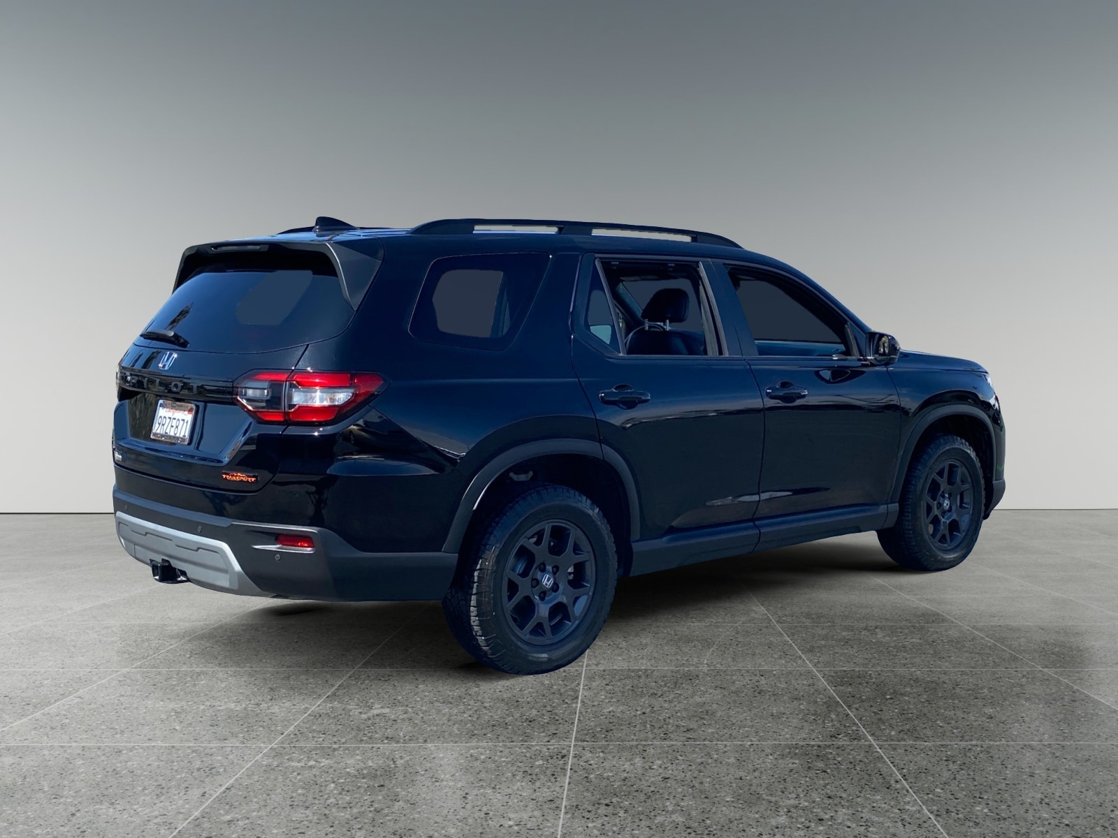 2025 Honda Pilot TrailSport photo 5