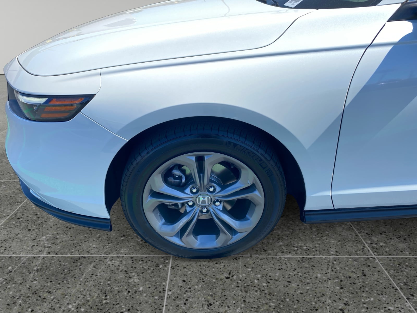 2024 Honda Accord EX - Photo 14
