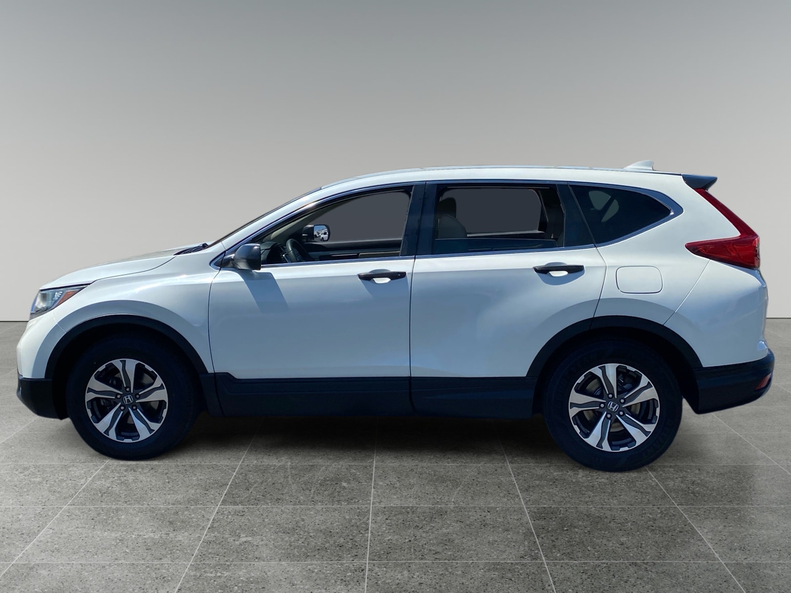 2018 Honda CR-V LX photo 2