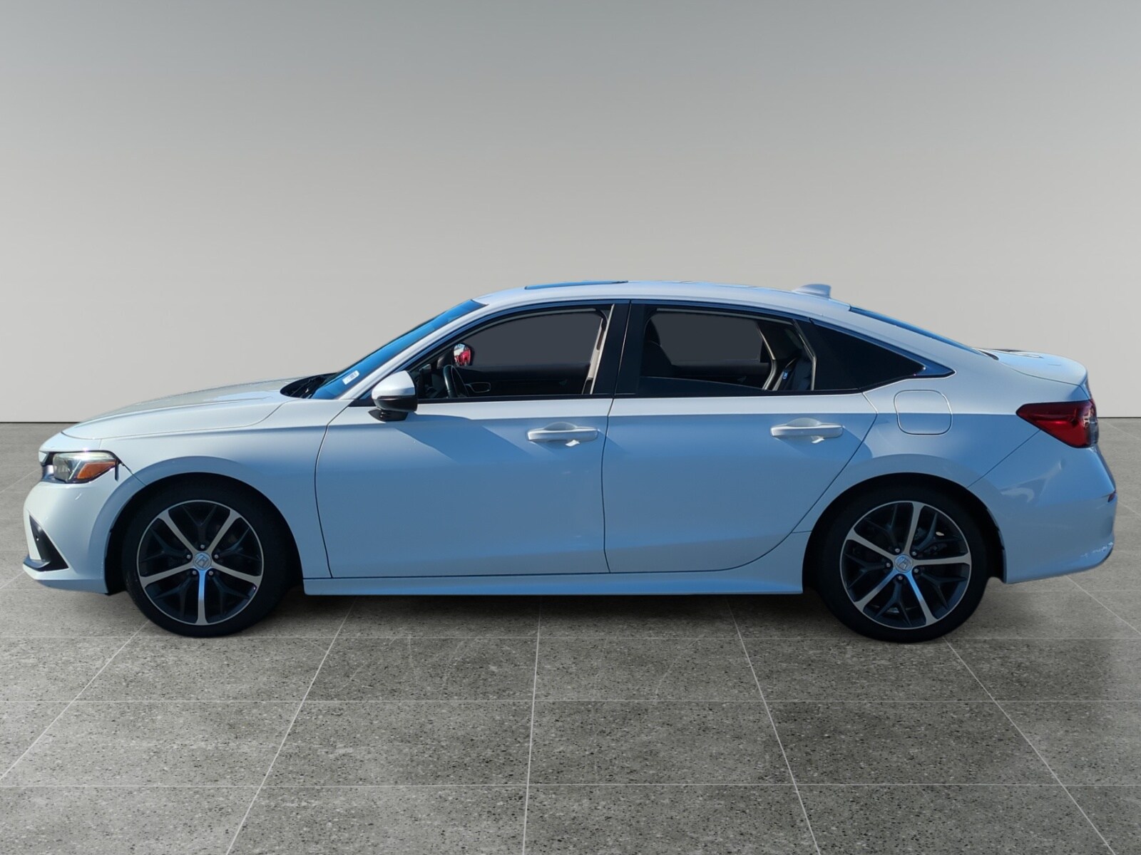 2022 Honda Civic Touring photo 2