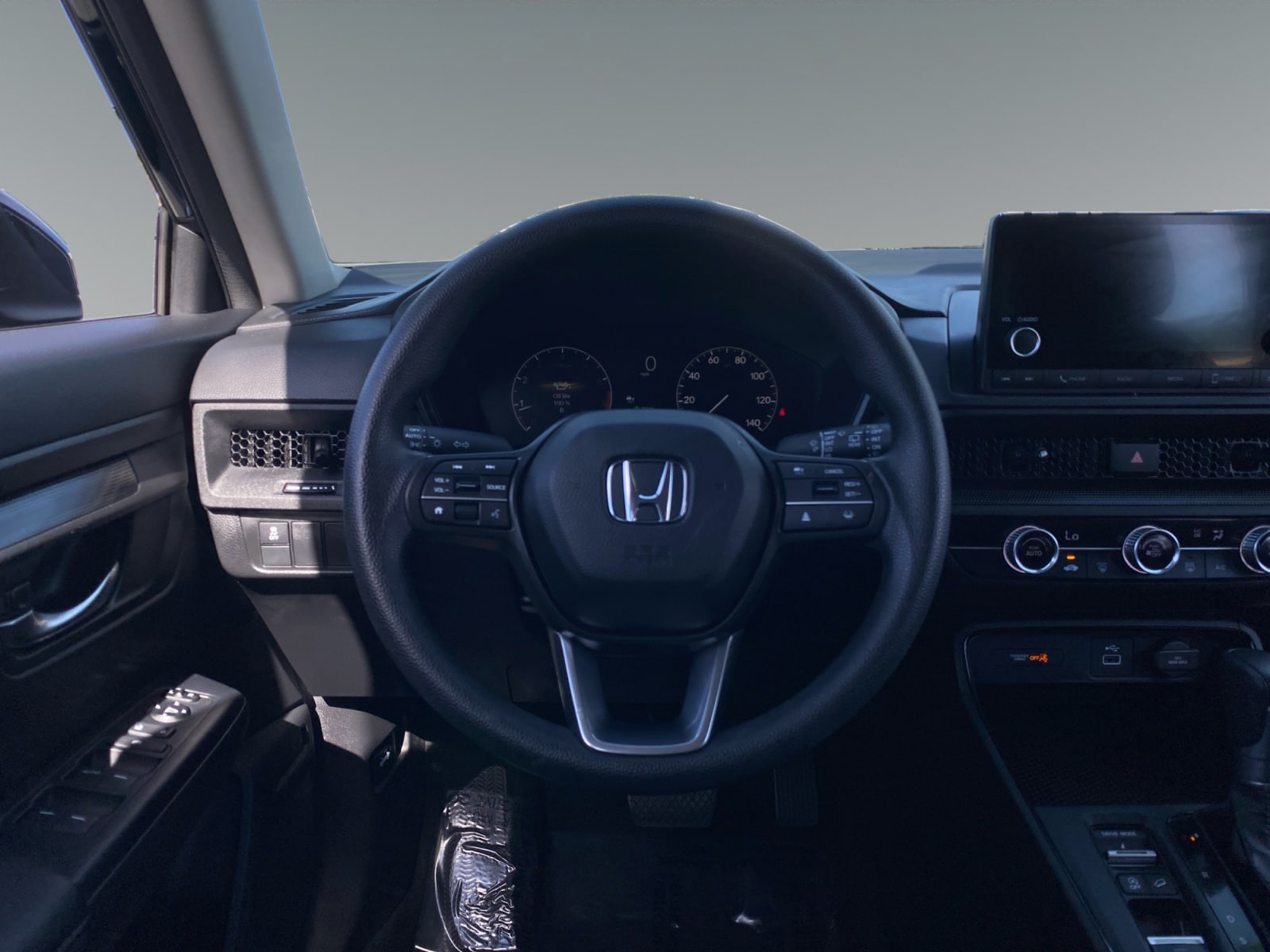 2025 Honda CR-V LX - Photo 12