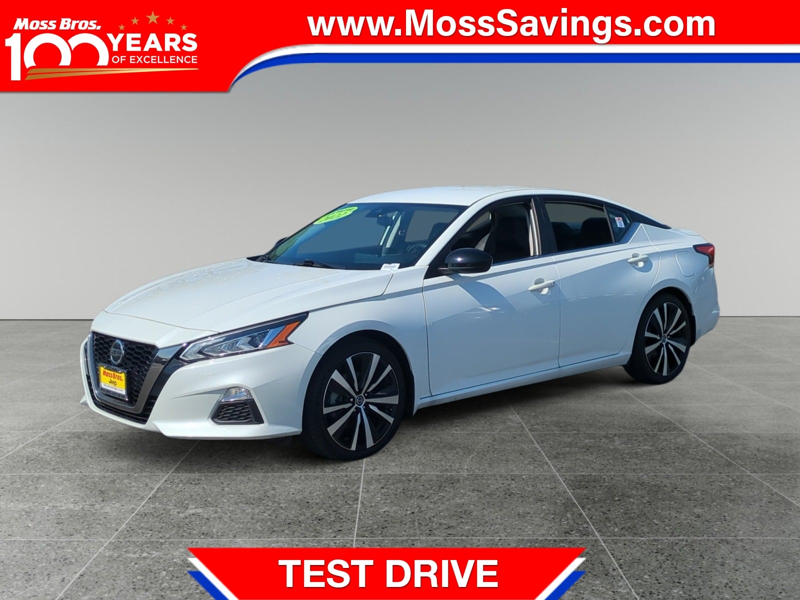 2022 Nissan Altima SR's photo