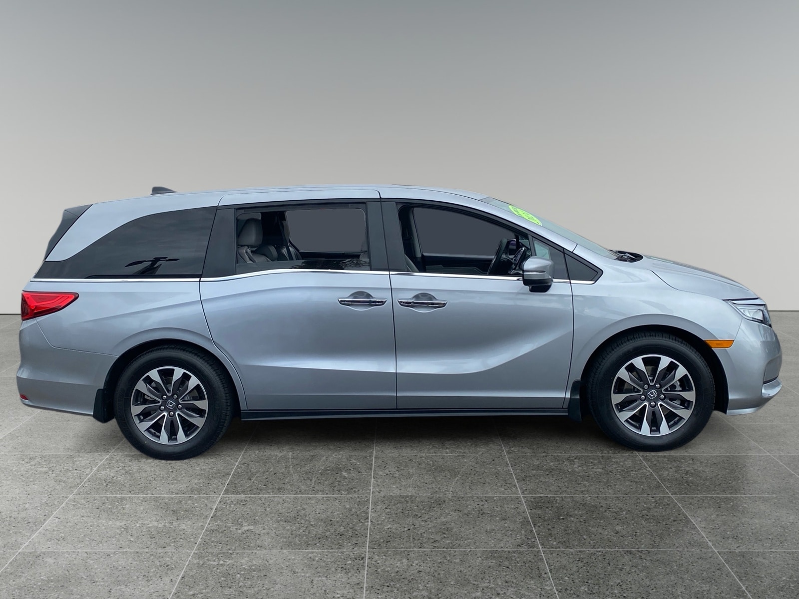 2024 Honda Odyssey EX-L - Photo 6