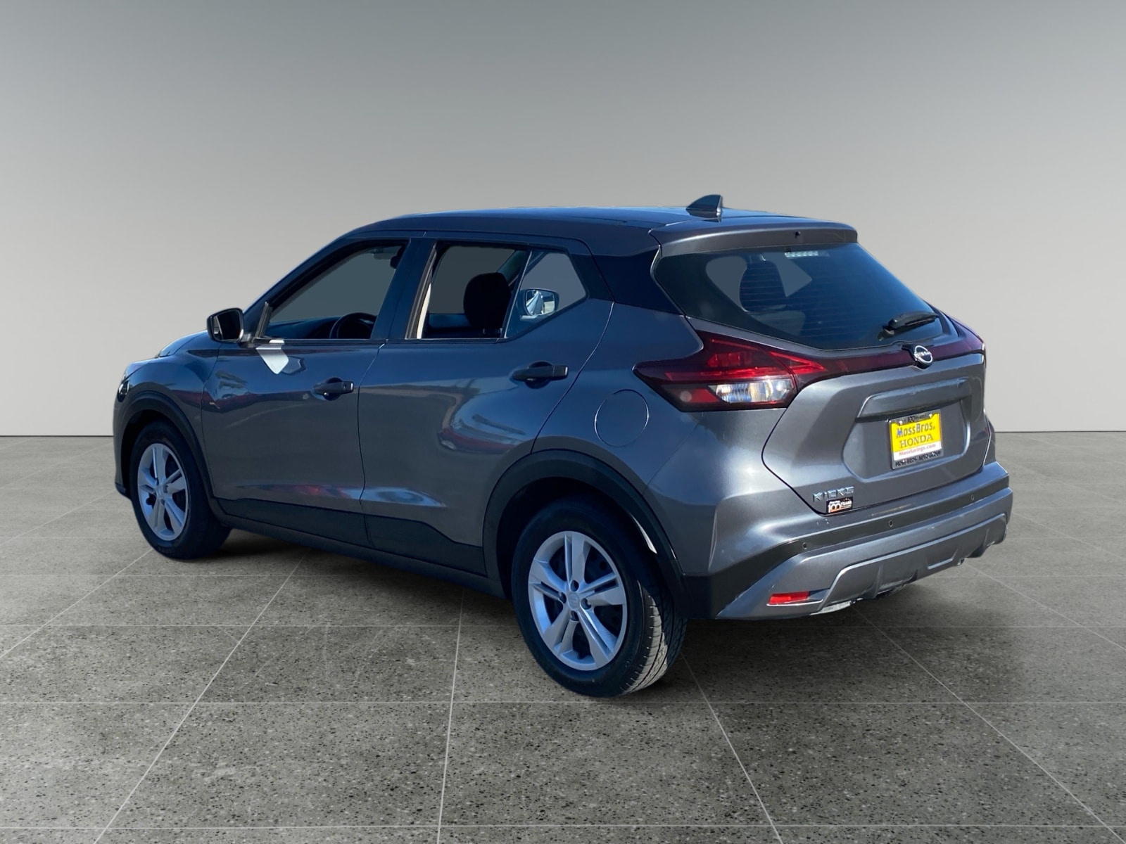 2024 Nissan Kicks S photo 3