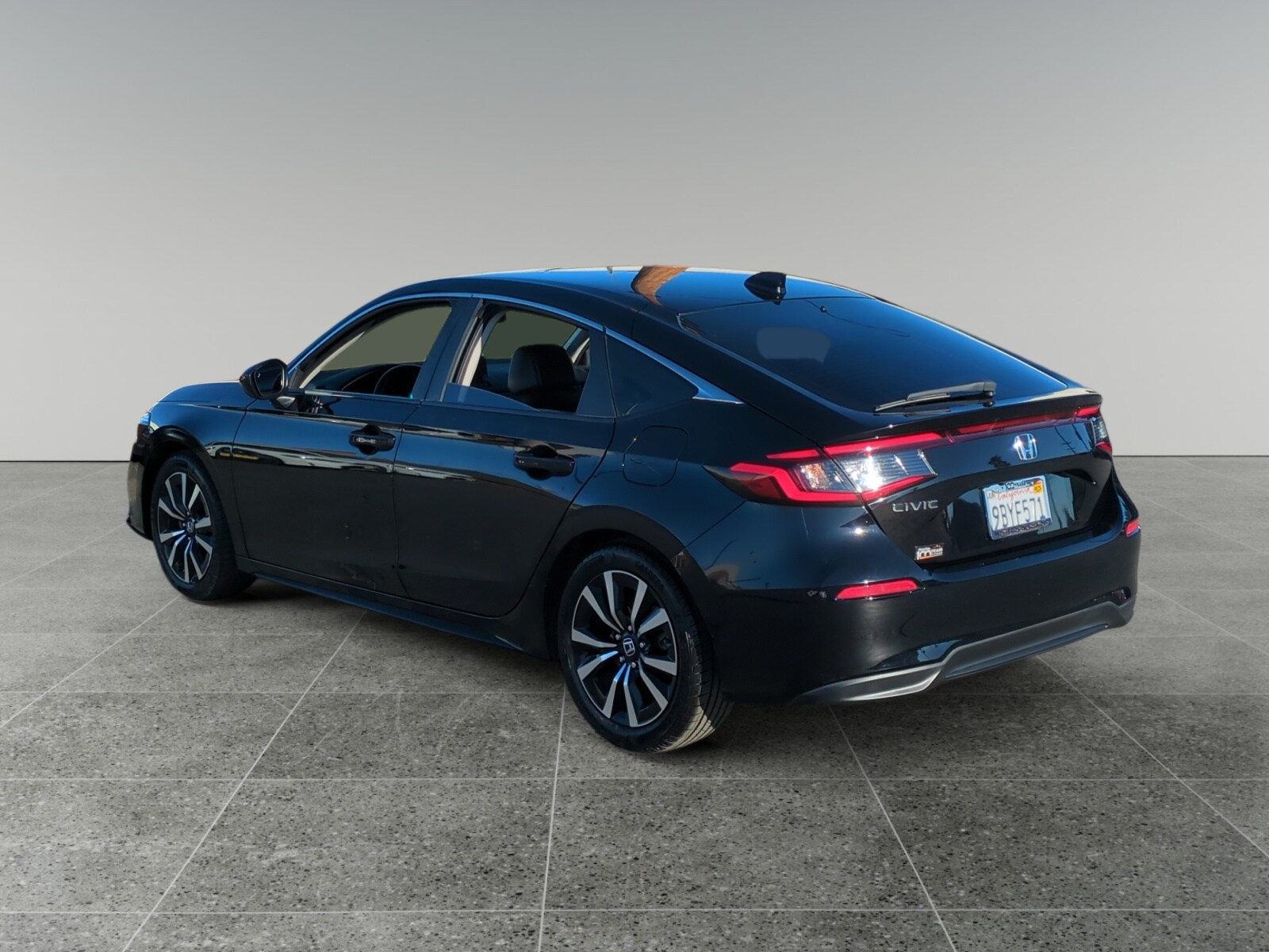 2022 Honda Civic EX-L Hatchback photo 3