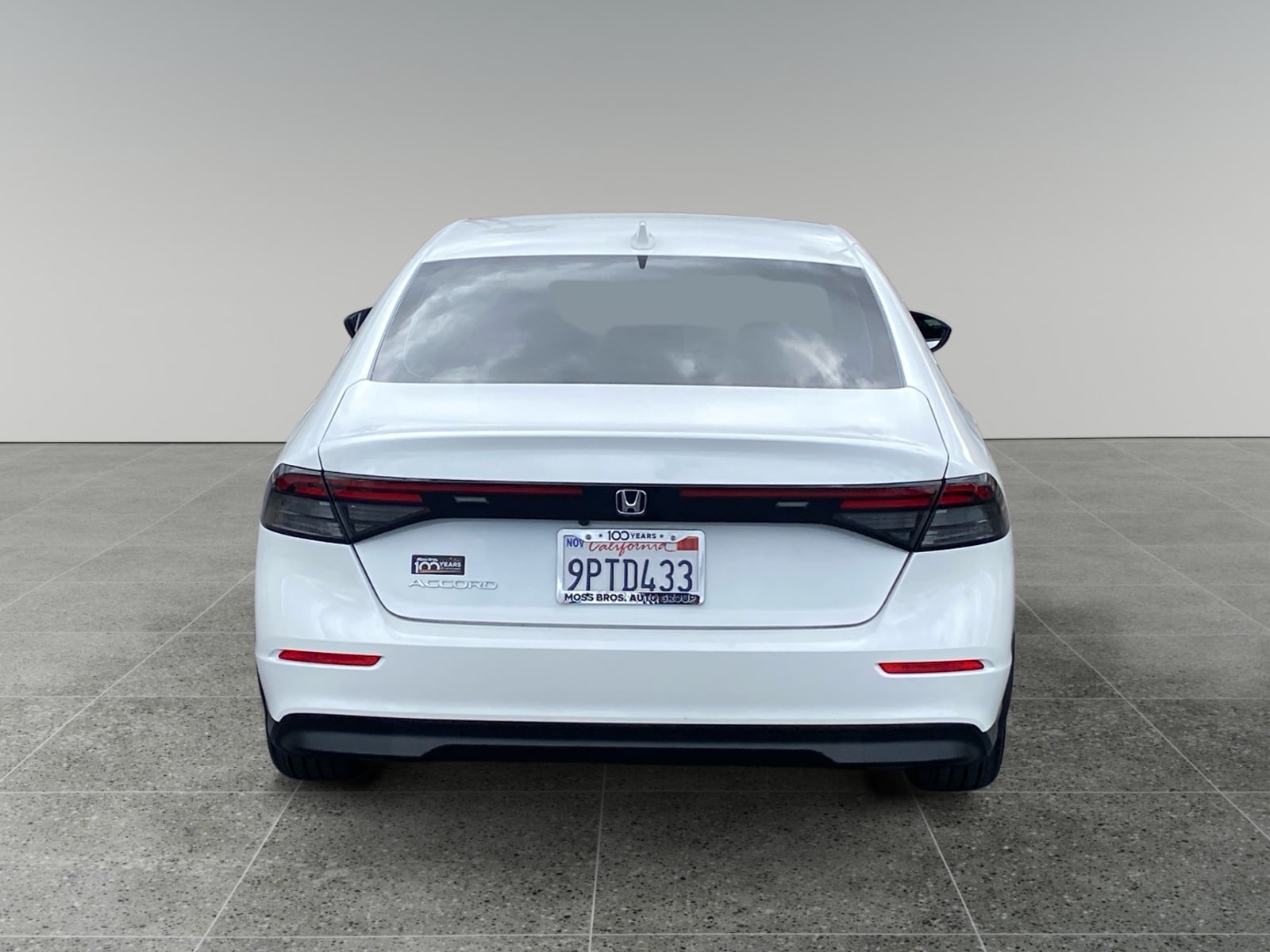 2025 Honda Accord LX photo 4