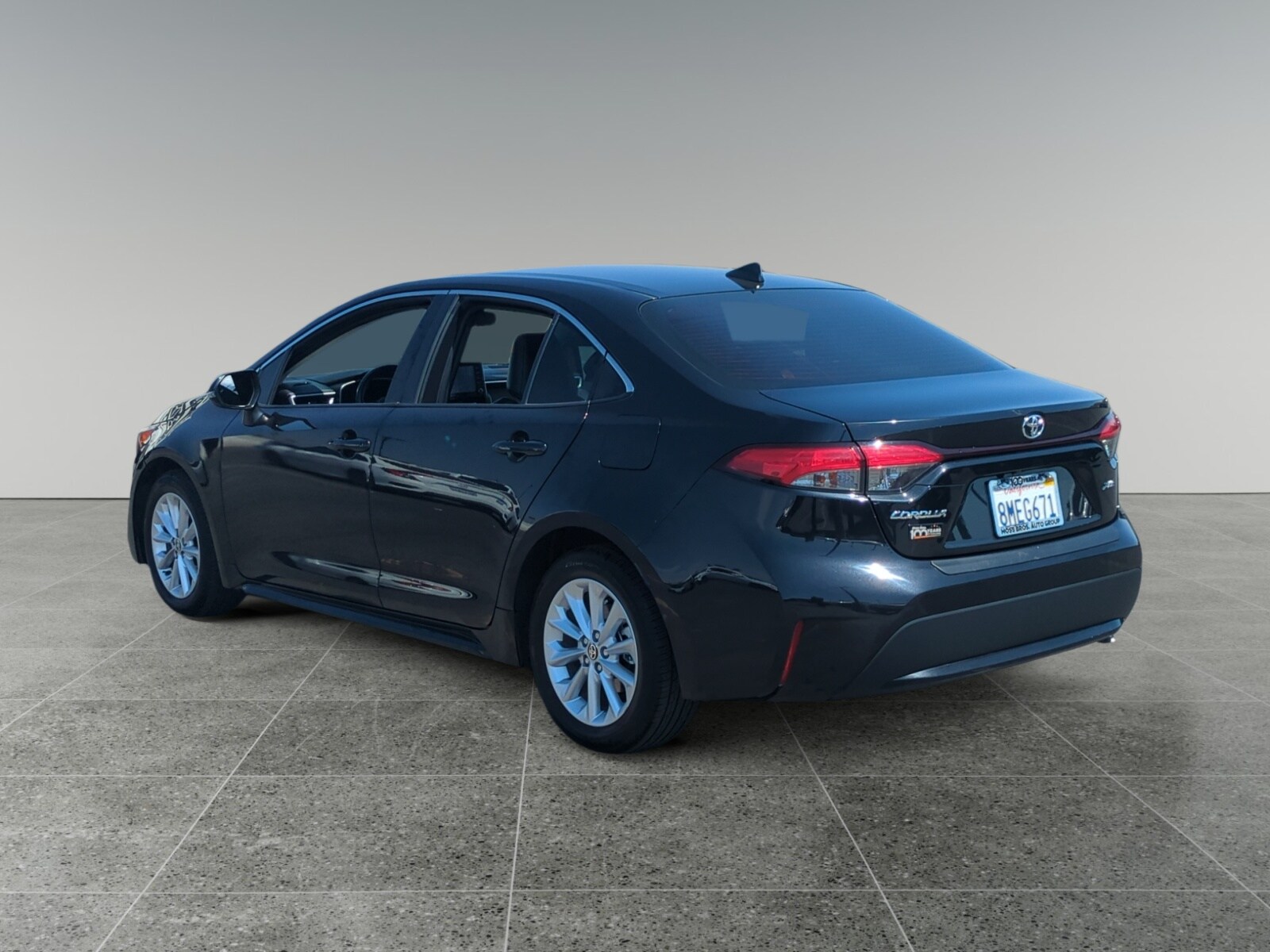2020 Toyota Corolla XLE photo 3