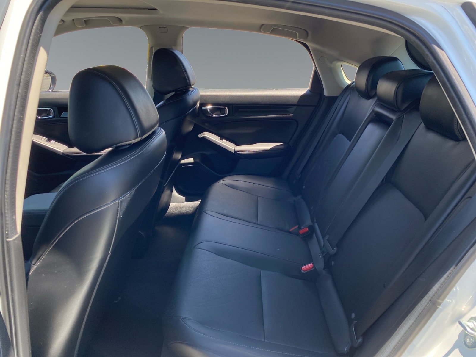 2022 Honda Civic Hatchback EX-L - Photo 13