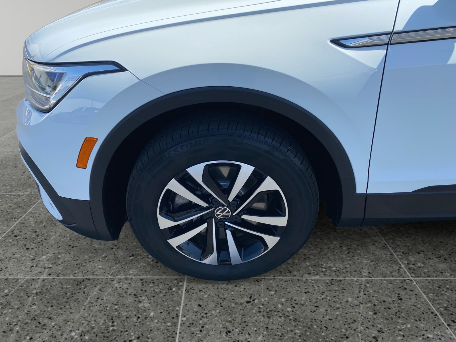 2024 Volkswagen Tiguan S - Photo 14