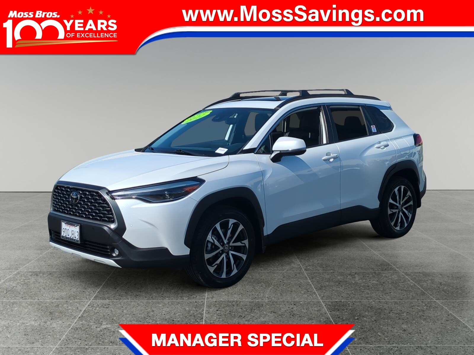 2022 Toyota Corolla Cross XLE's photo