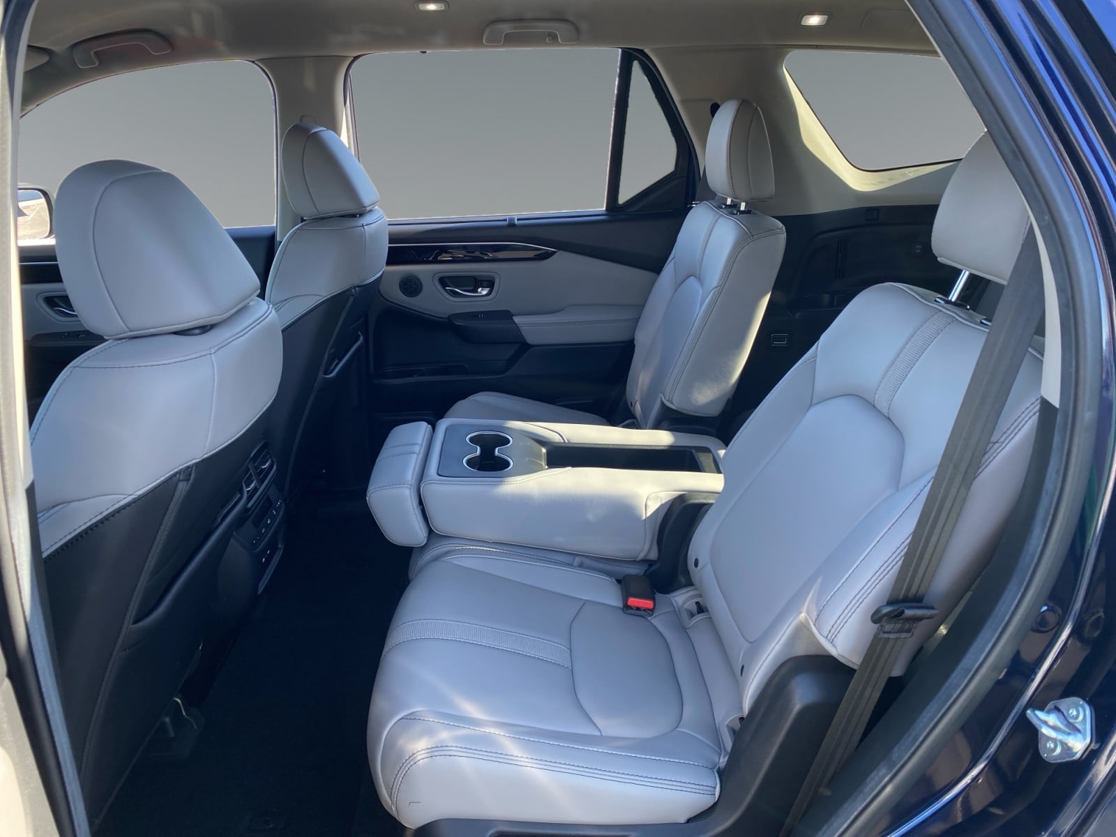 2025 Honda Pilot EX-L - Photo 13