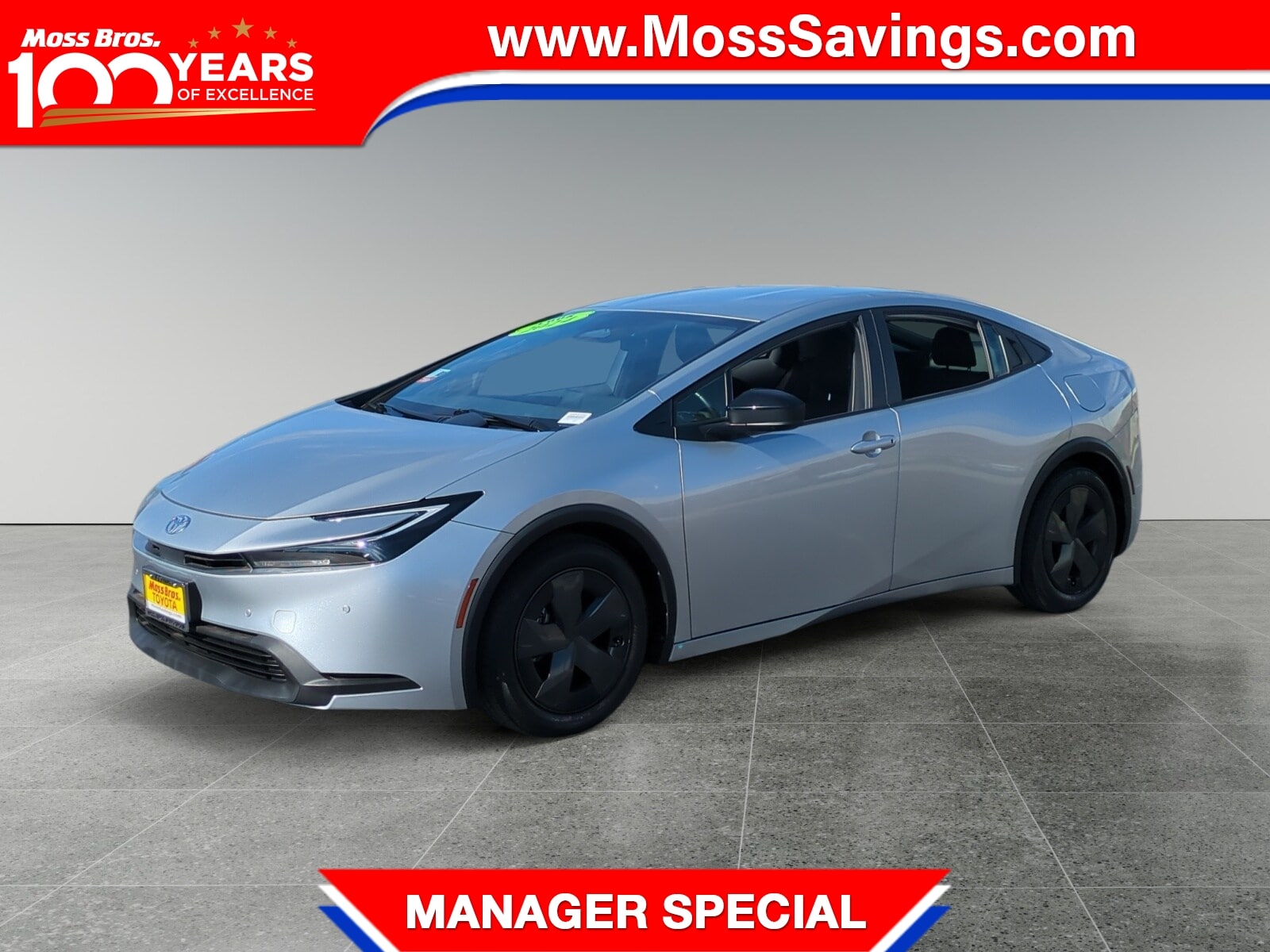 2024 Toyota Prius LE's photo