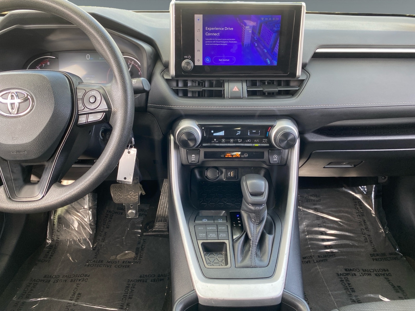 2025 Toyota RAV4 LE - Photo 11