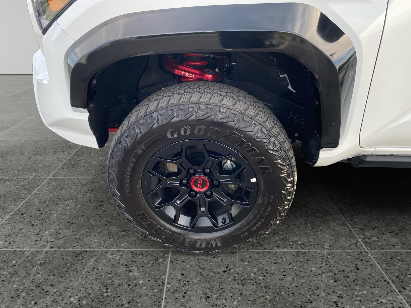 2025 Toyota Tacoma TRD Pro - Photo 14