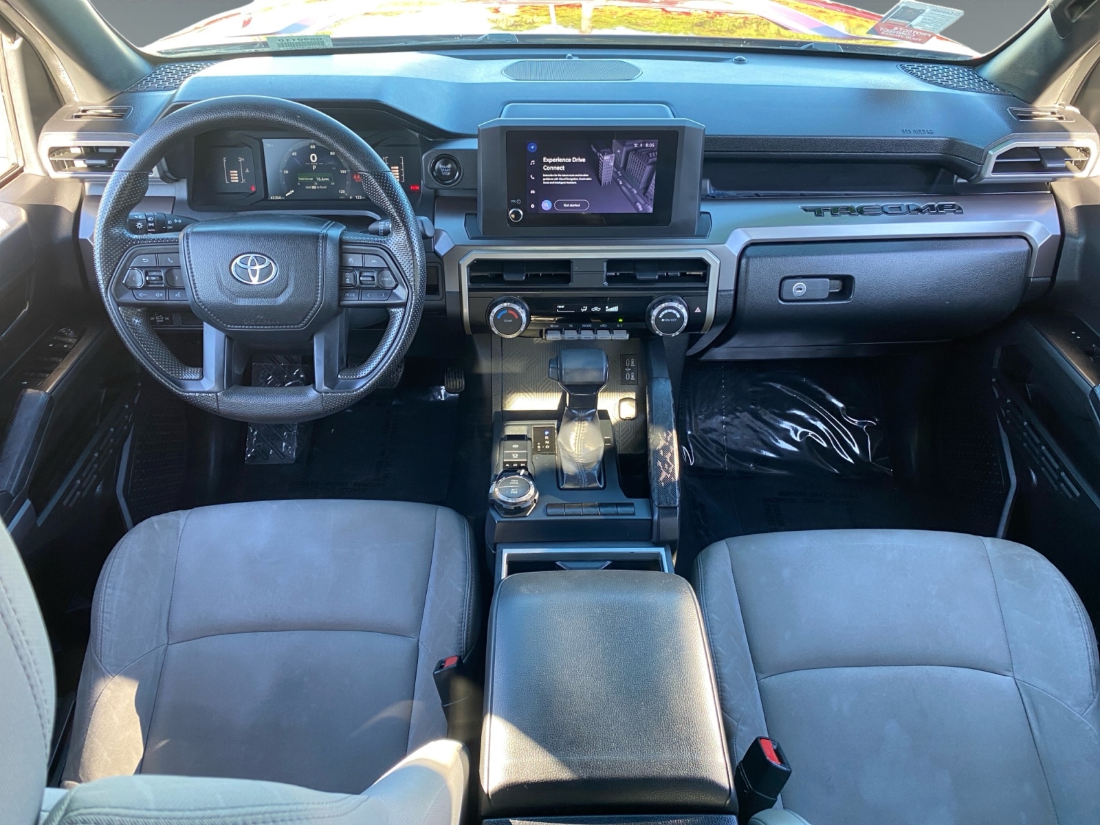 2024 Toyota Tacoma SR5 - Photo 10