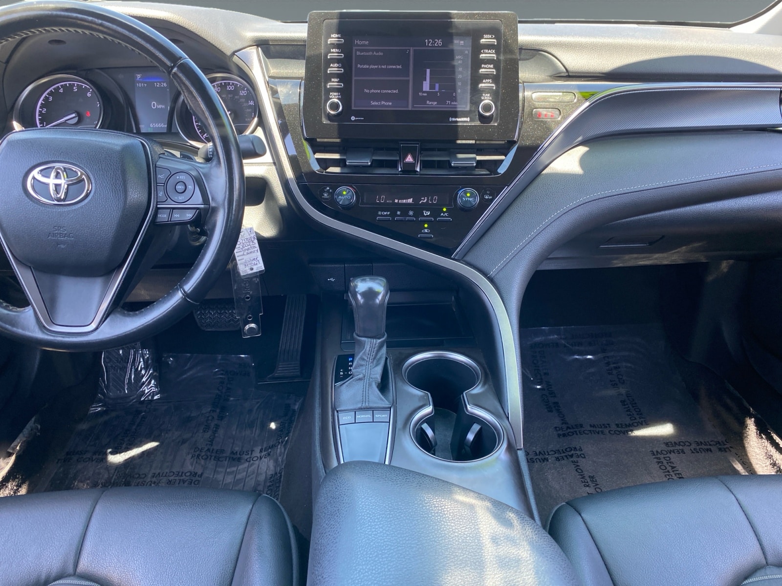2023 Toyota Camry SE - Photo 11